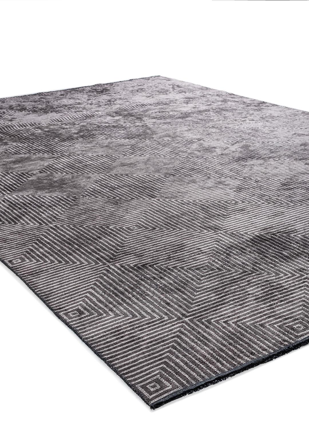 COSMOS LIGHT GREY - CHARCOAL RUG