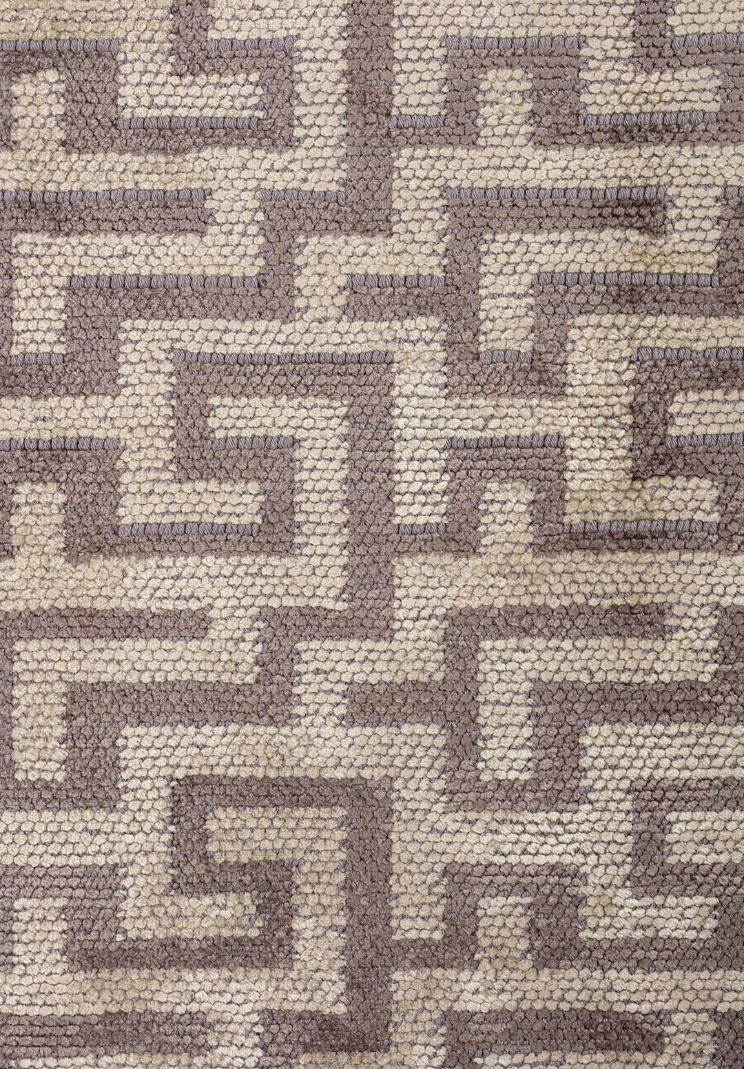 CATERPILLAR DARK GREY - CREAM RUG