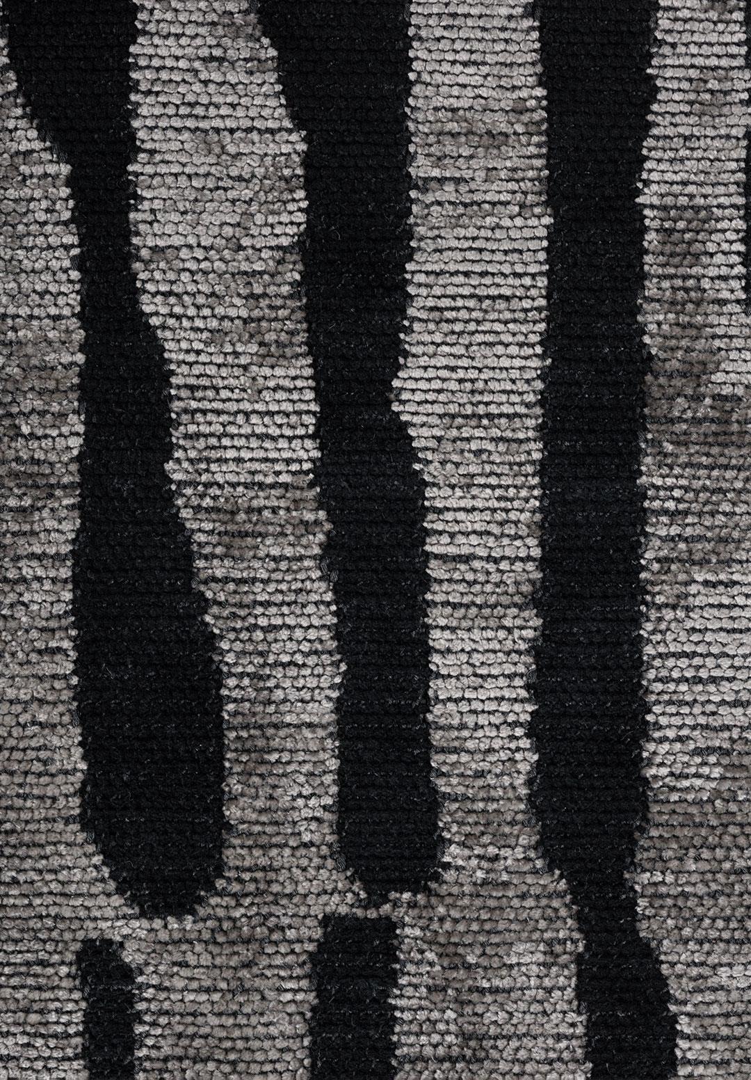 HILL BLACK - LIGHT CREAM RUG