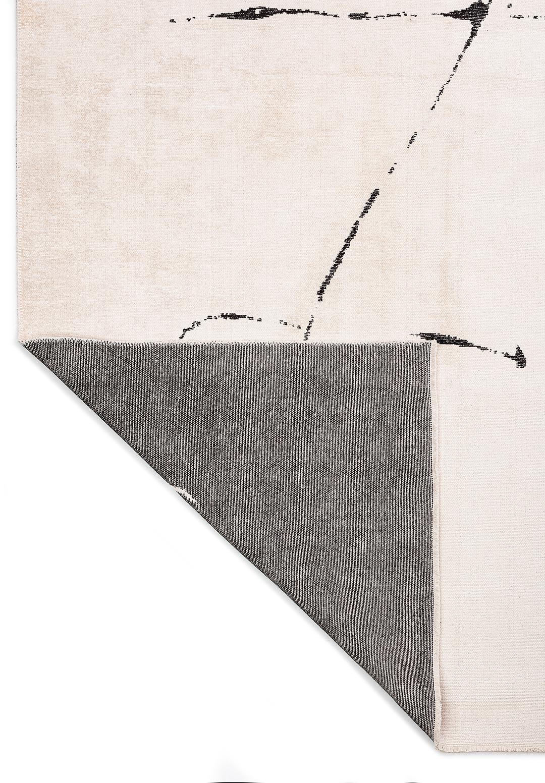 CLAY BLACK - ECRU RUG