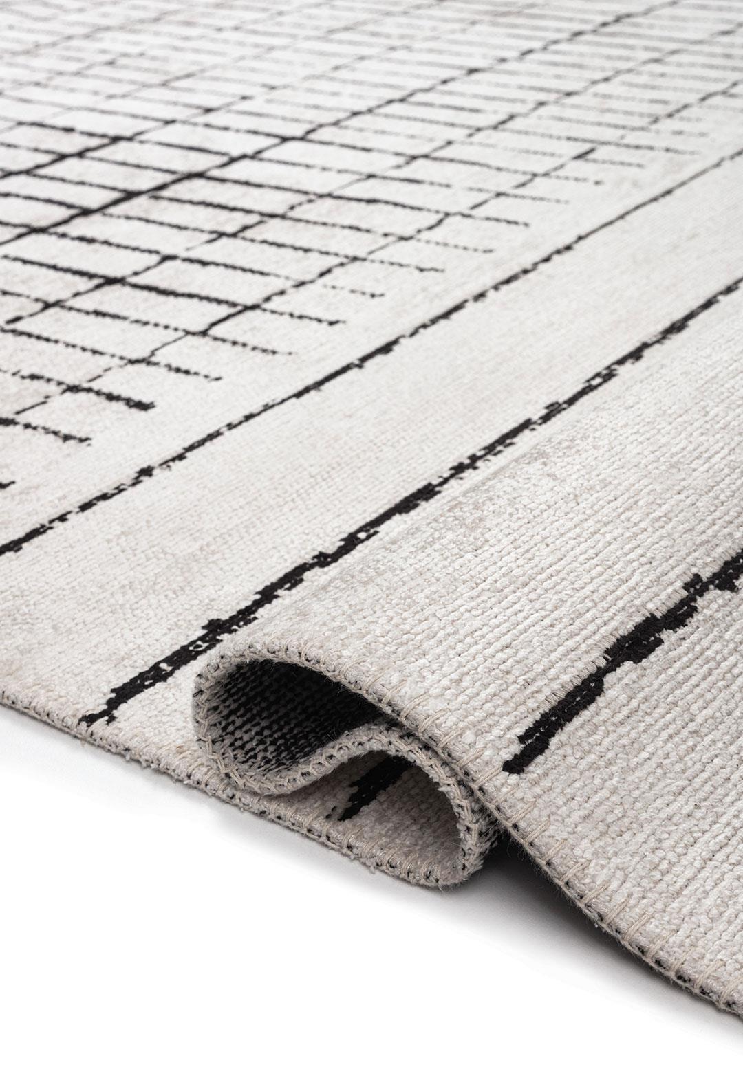 PERSPECTIVE BLACK - ECRU RUG