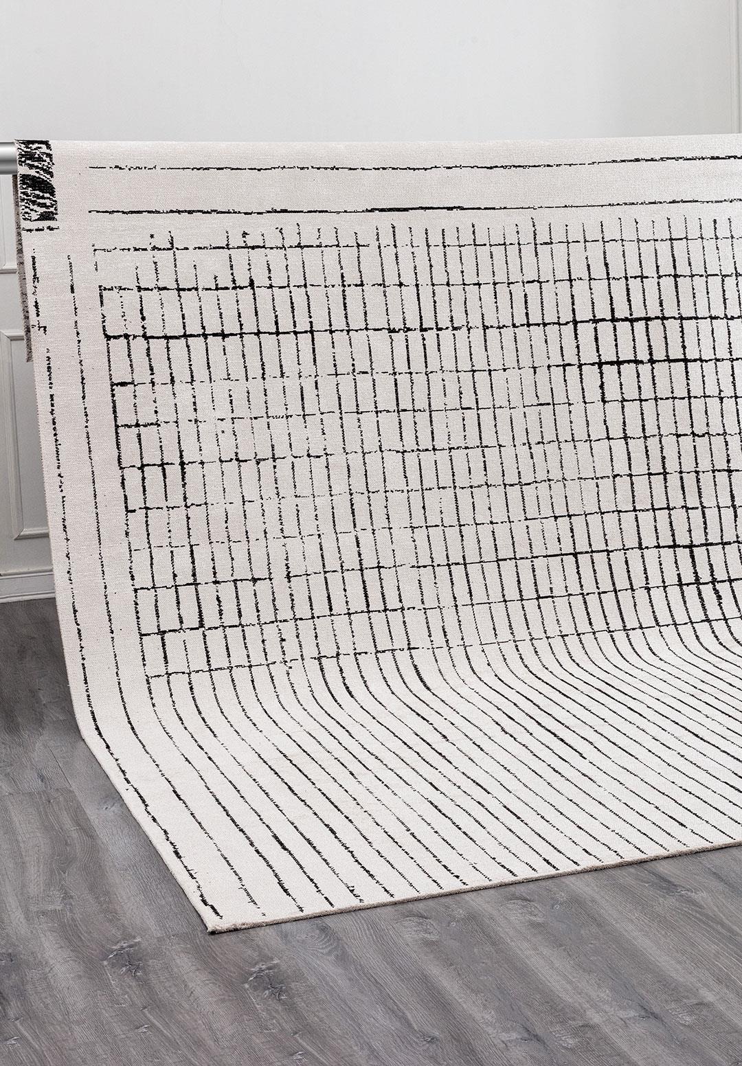 PERSPECTIVE BLACK - ECRU RUG