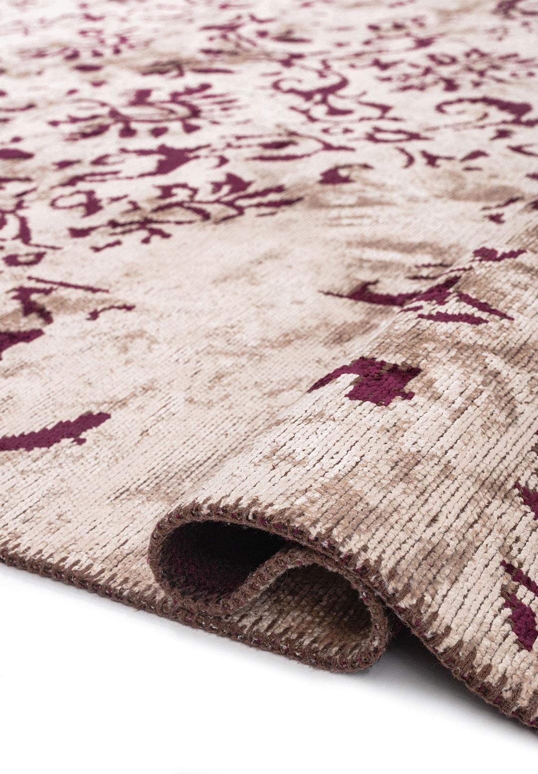 EMPERIA DARK DAMSON - LIGHT CREAM RUG