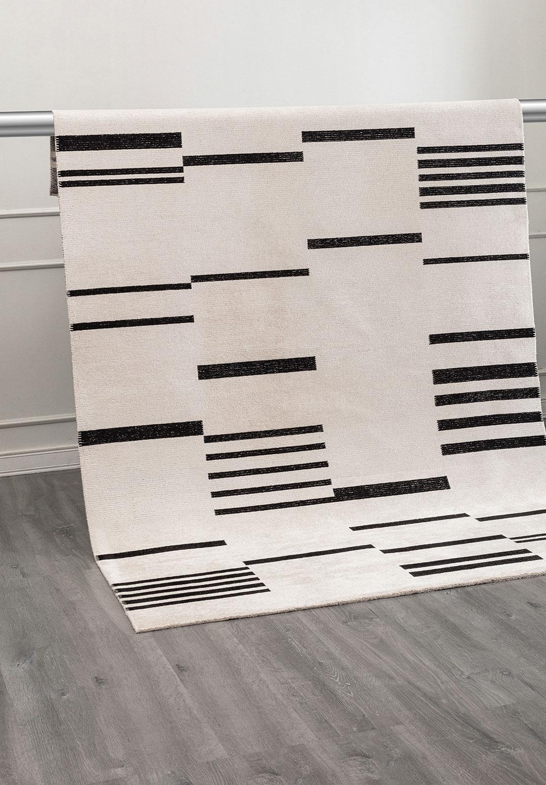 STEP BLACK - ECRU RUG