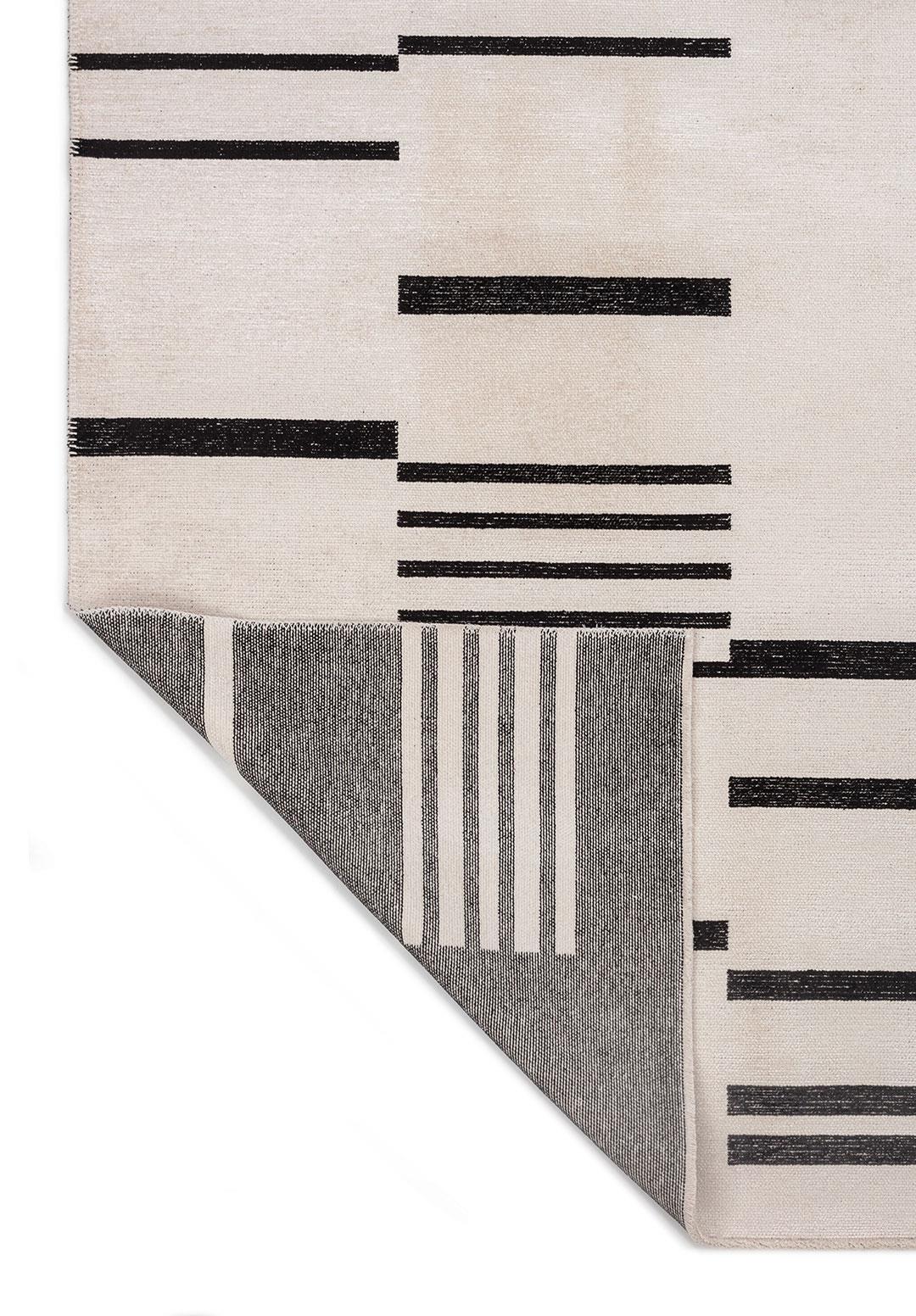 STEP BLACK - ECRU RUG