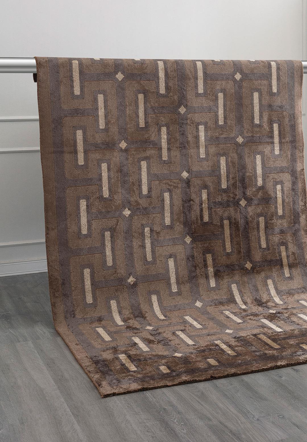 CHARM CHARCOAL - DARK MINK - BONE RUG