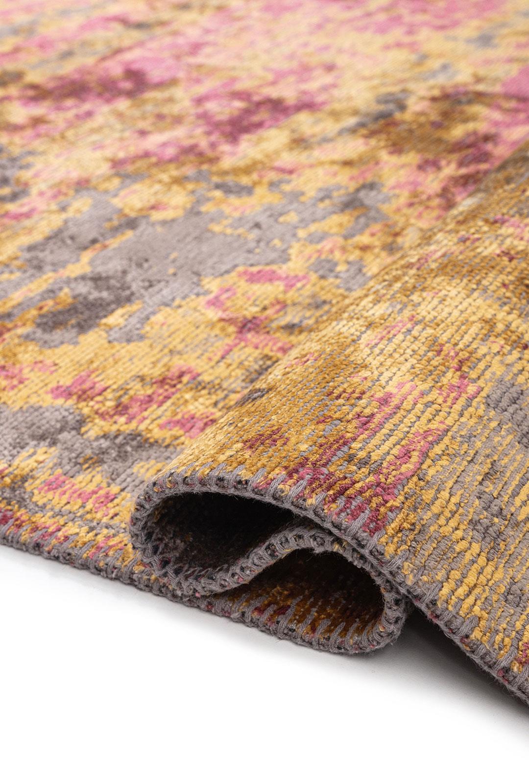 NEBULA ROSE - GOLD - DARK GREY RUG