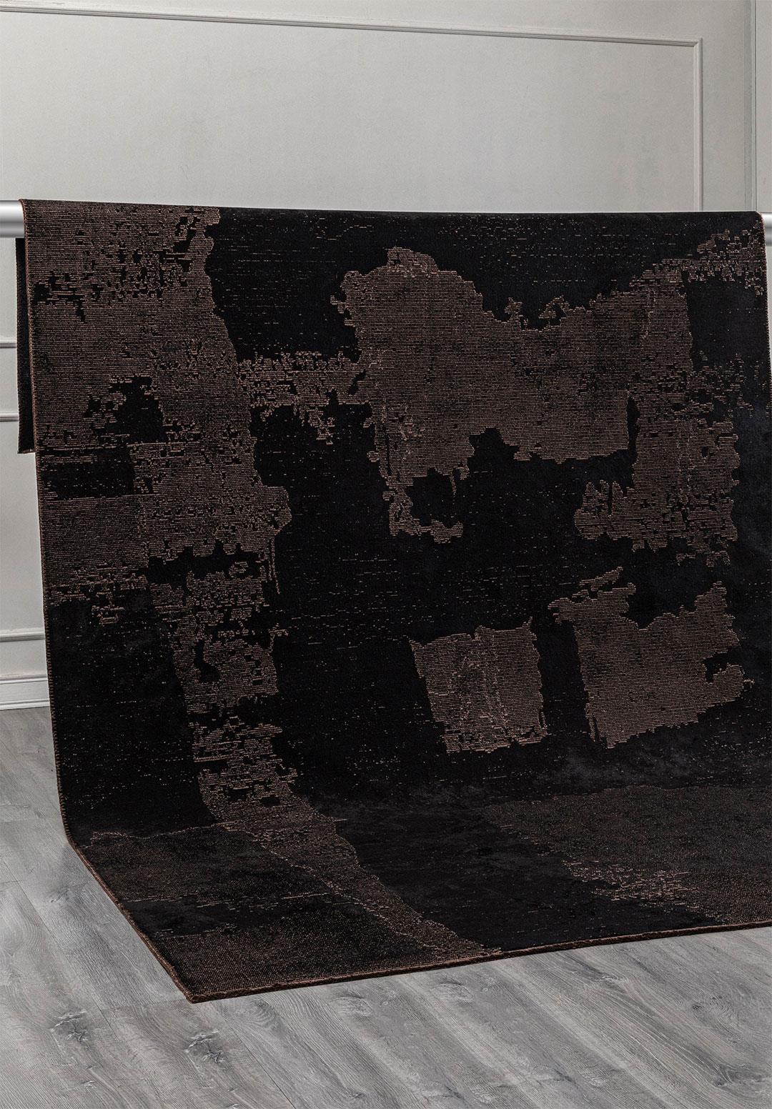 LUSH BLACK RUG