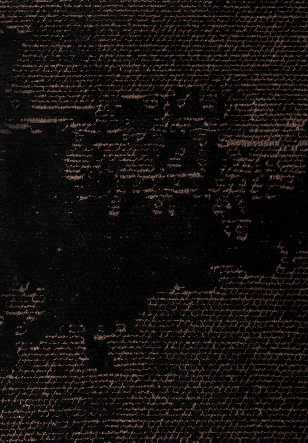 LUSH BLACK RUG