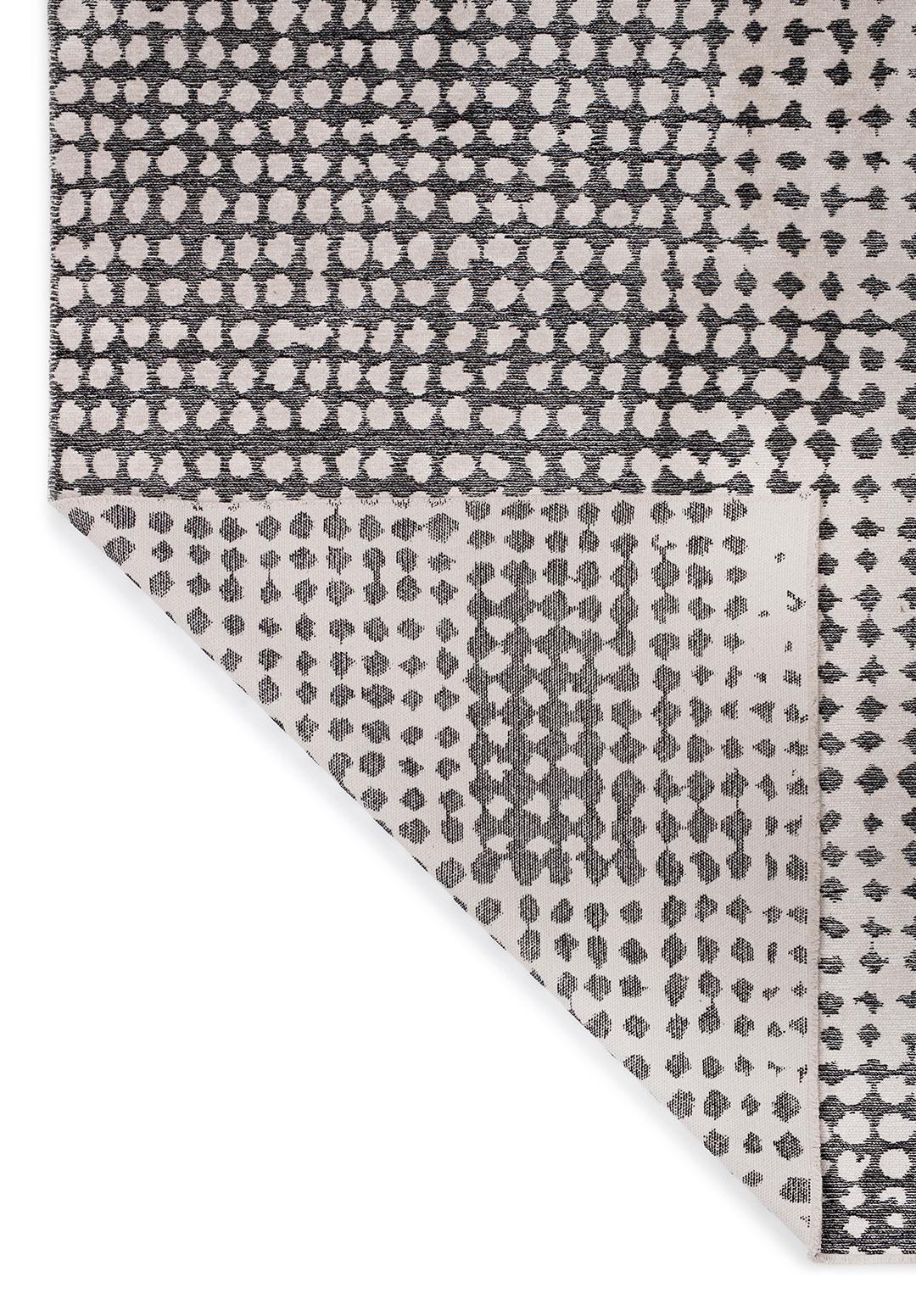DOTS BLACK - ECRU RUG