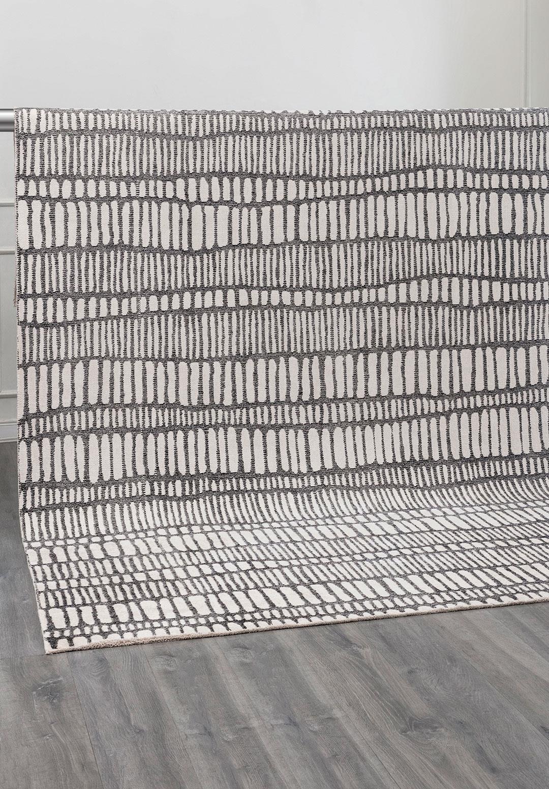 TEMPO SİYAH - EKRU HALI