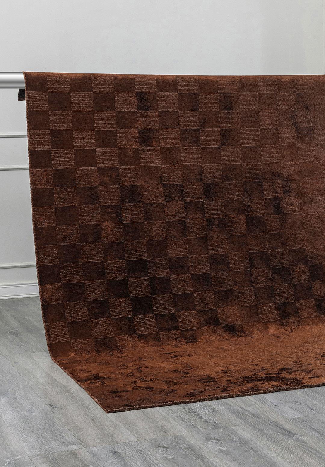 CHECKERS DARK BROWN RUG
