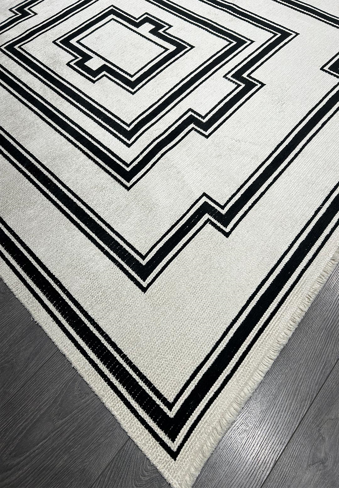 ETHNIQUE 265X265 CM HALI
