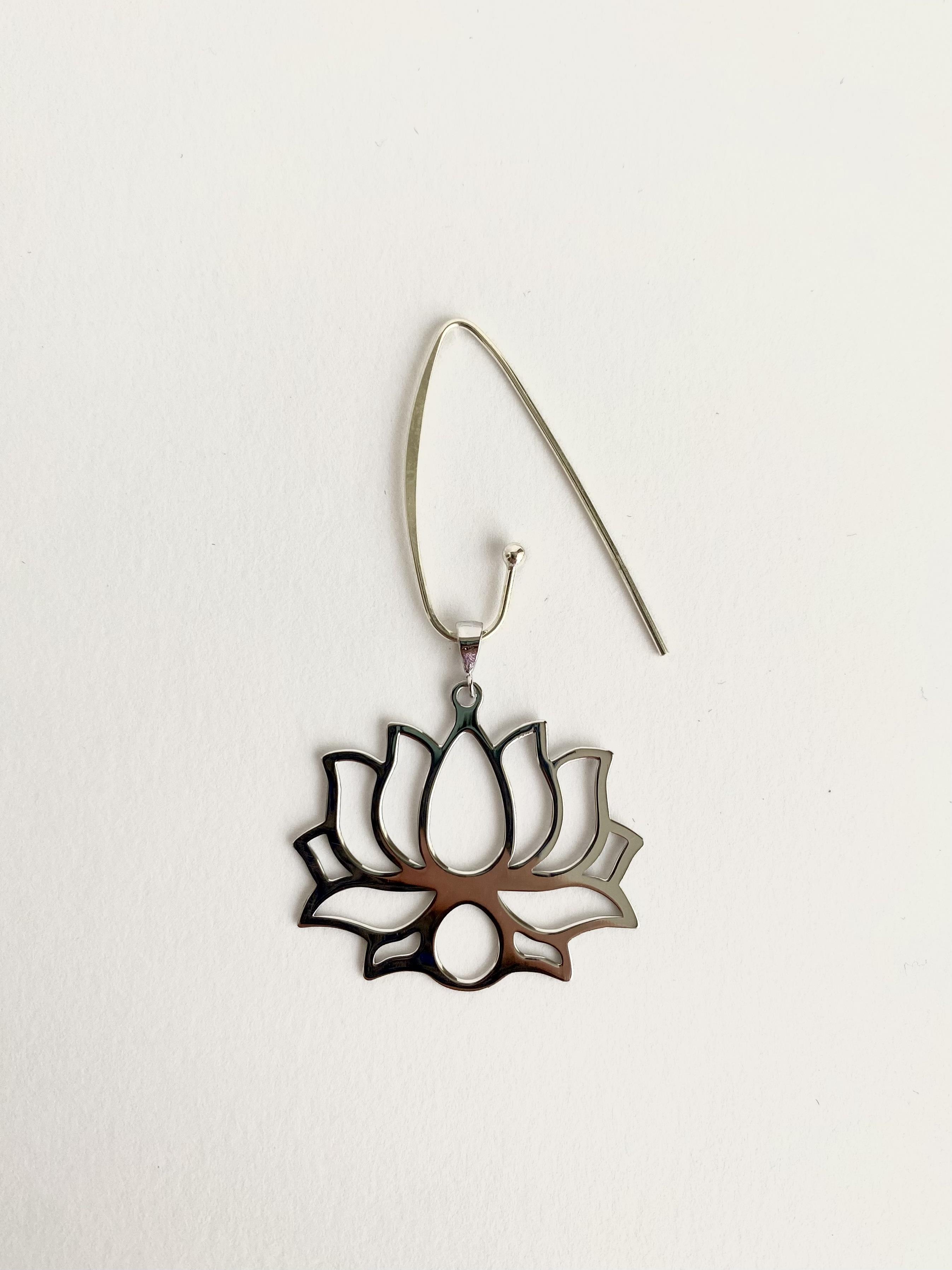 925 Ayar Gümüş Ada Lotus Küpe - Orijinal Boy- Silver