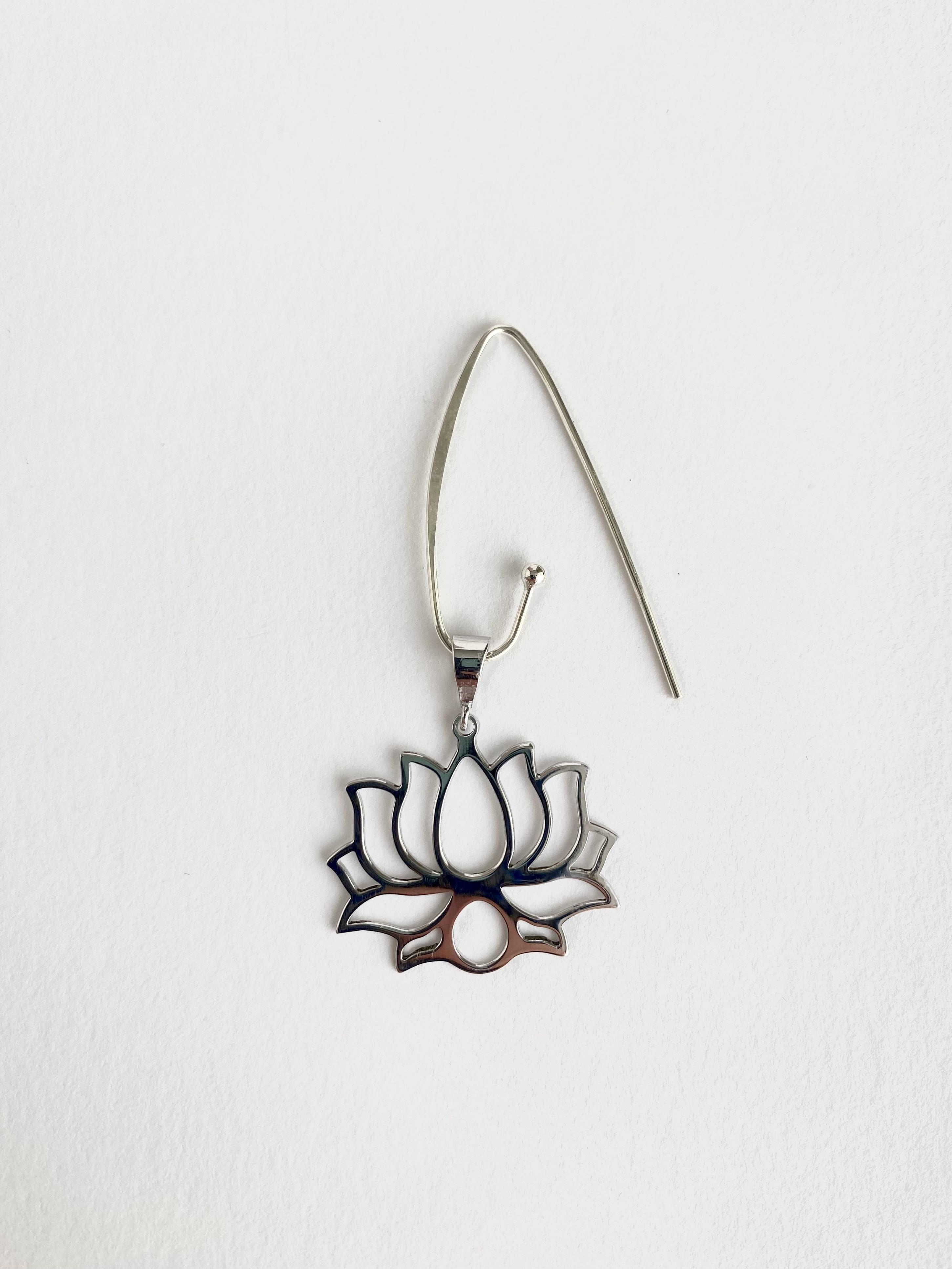 925 Ayar Gümüş Ada Lotus Küpe - Orta Boy-Silver