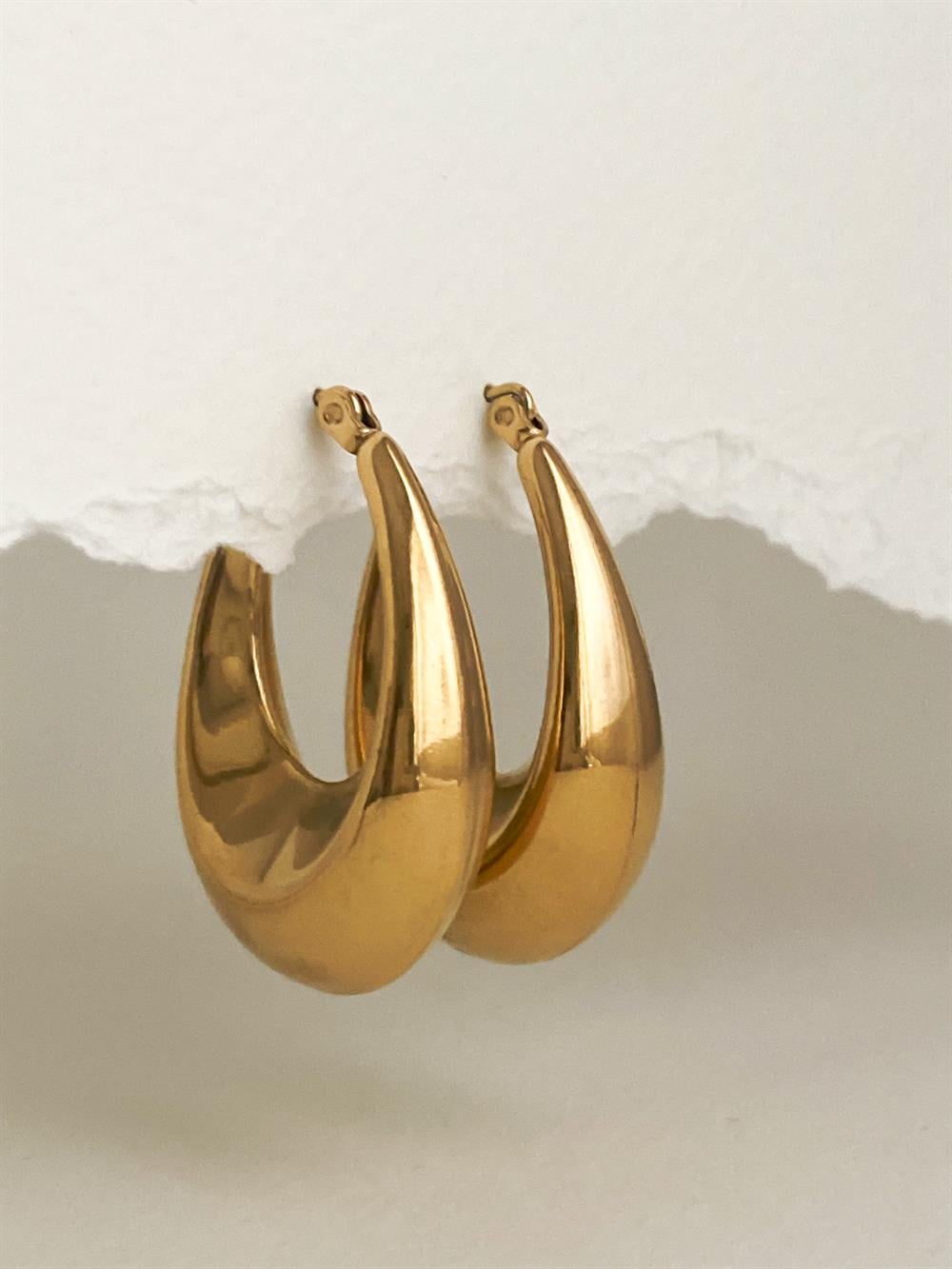 Bombeli Oval Çelik Küpe