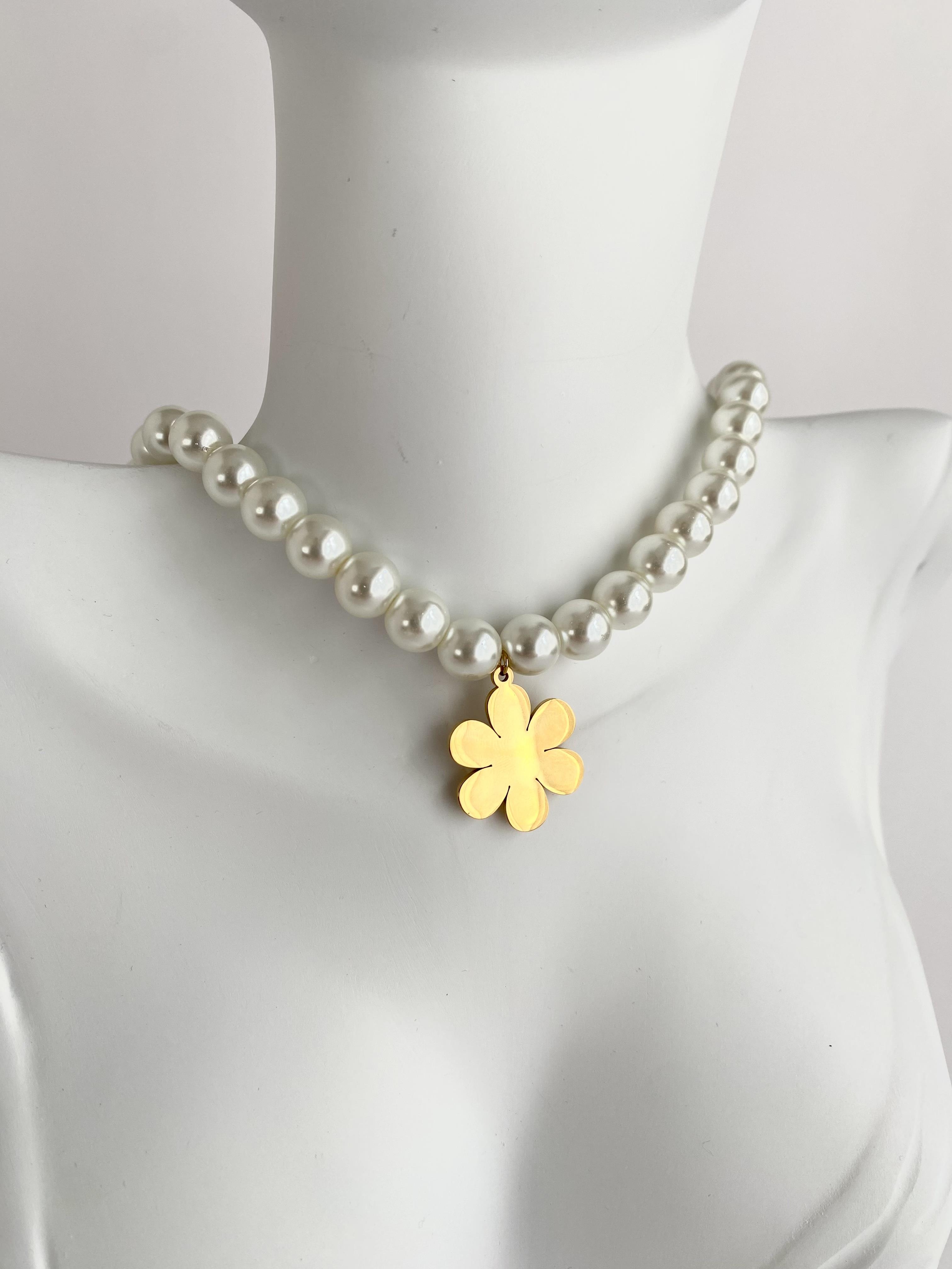 Cam İnci, Papatya Uçlu Çelik Kolye 