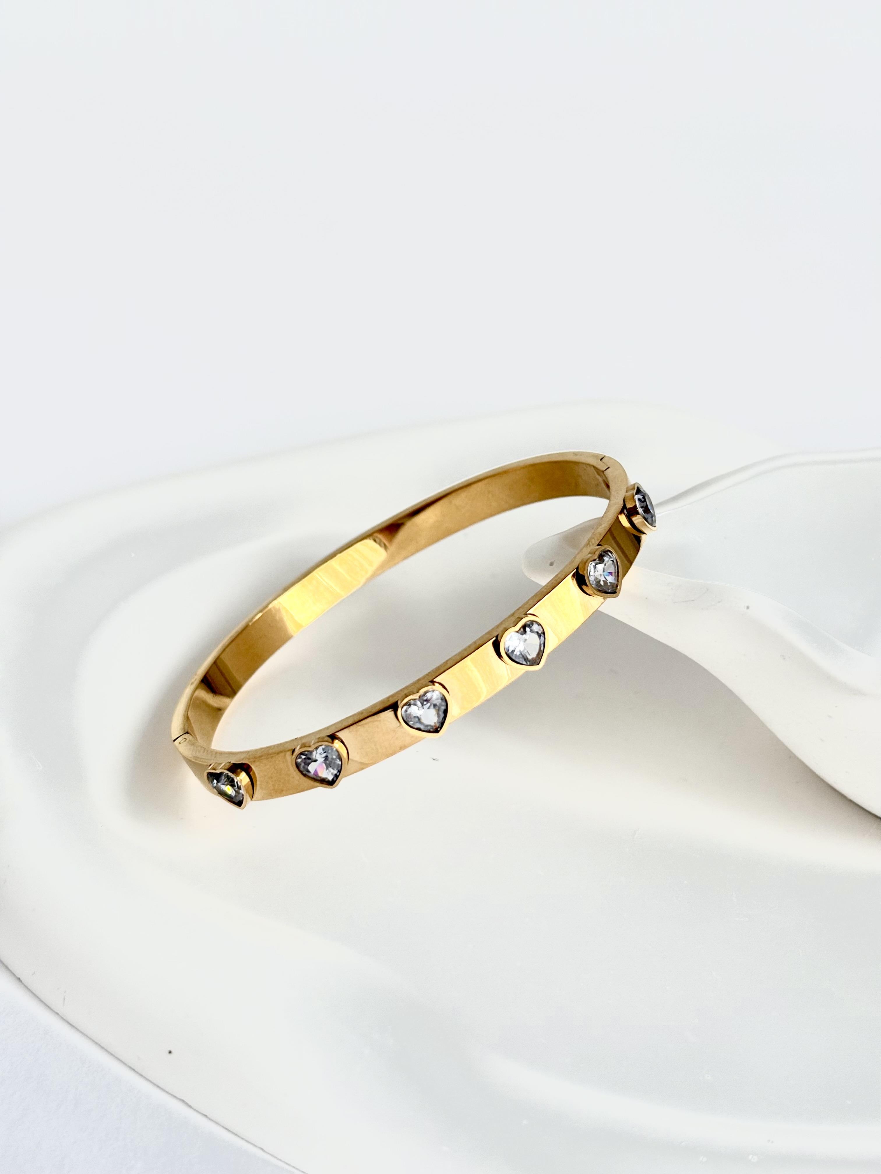 Kalpli Çelik Bileklik