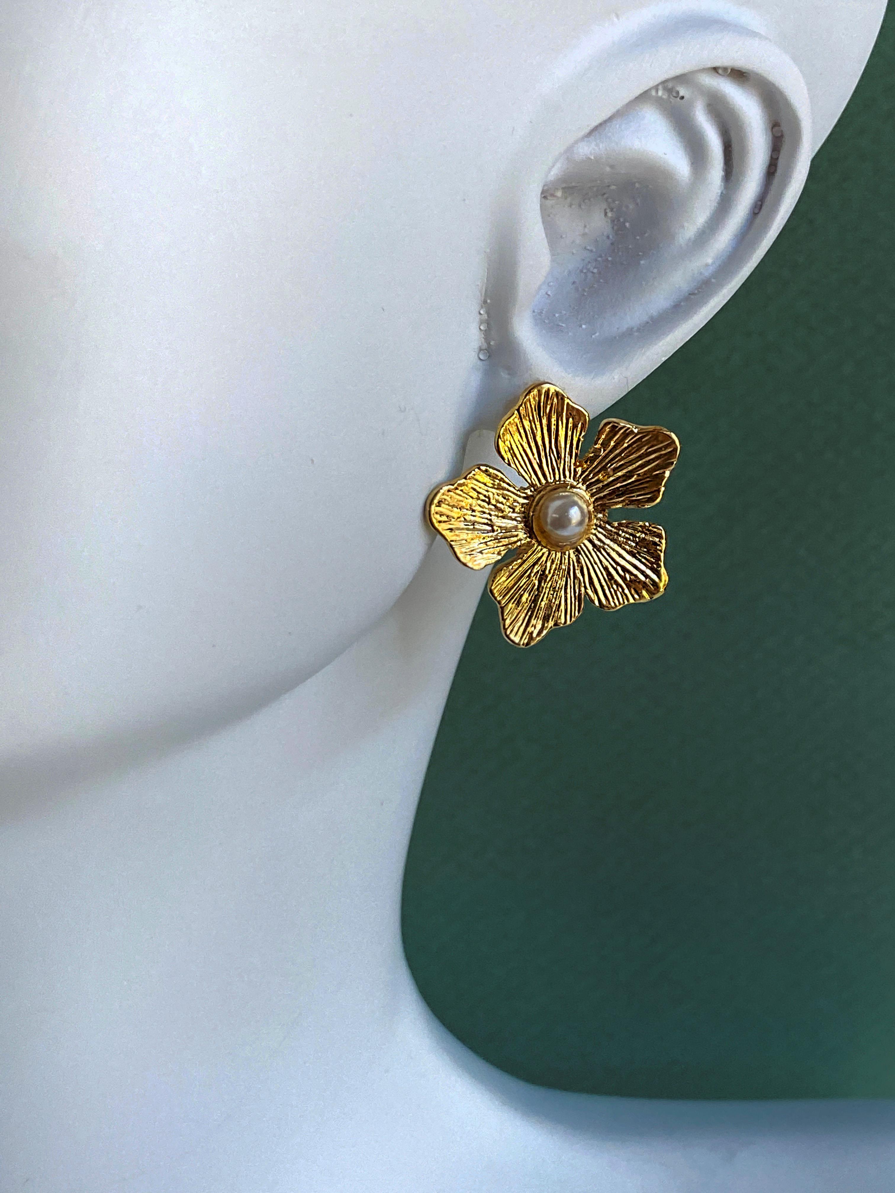 Özel Tasarım İncili Kır Çiçeği