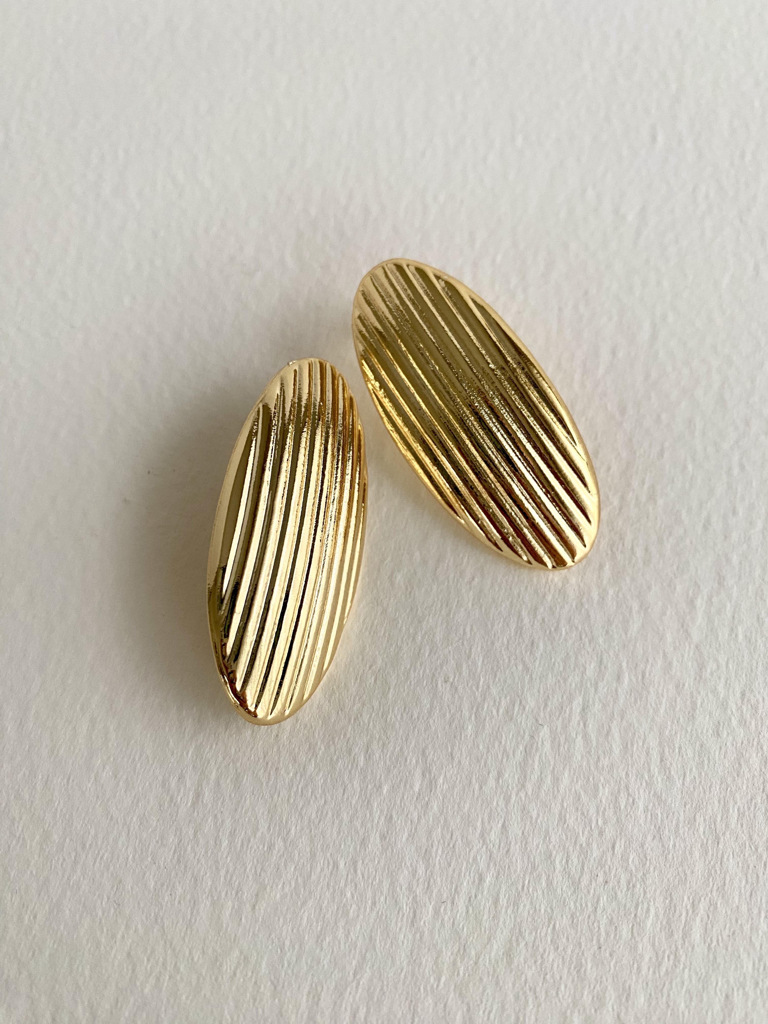 Özel Tasarım Oval Düğme Küpe