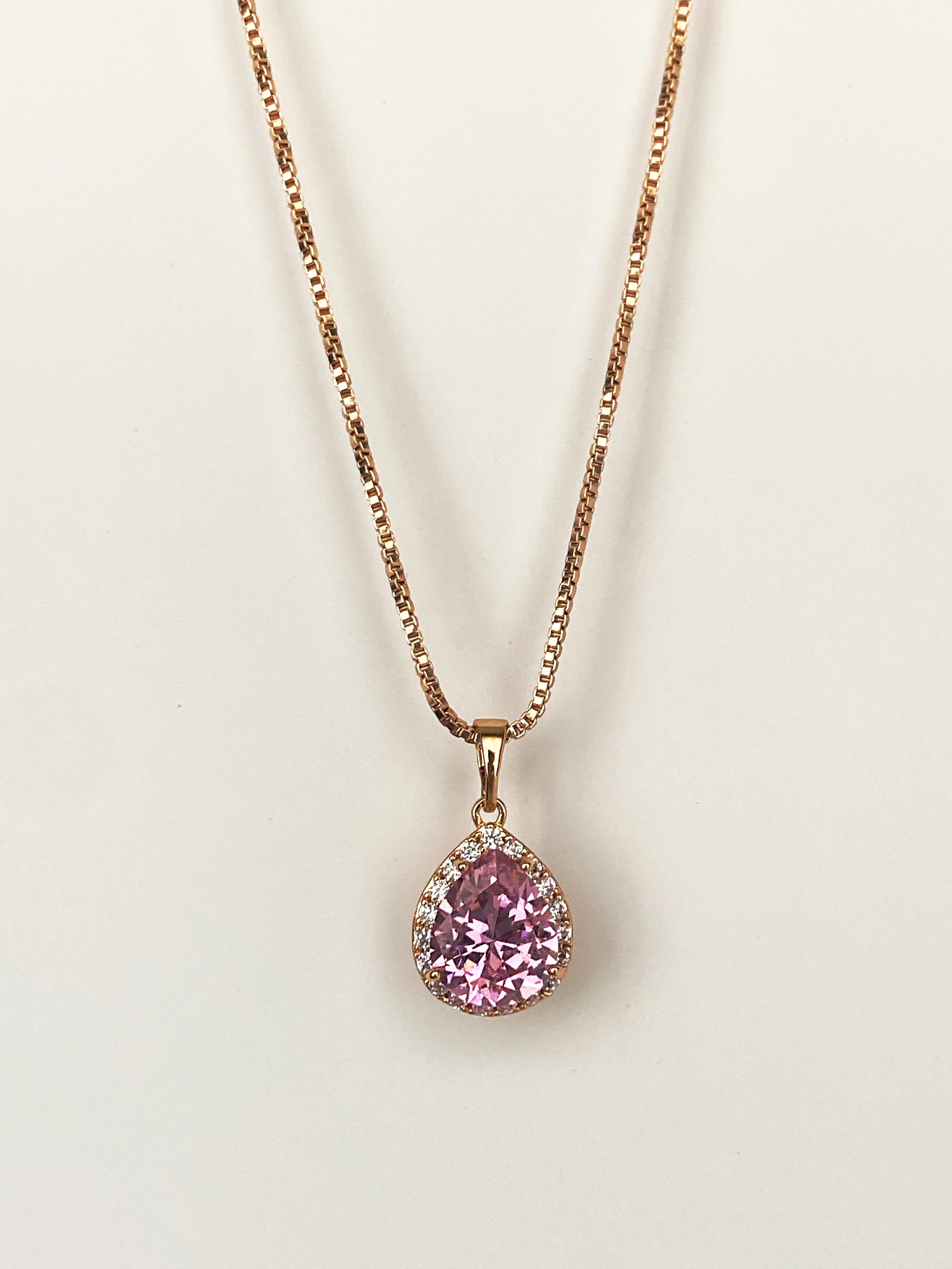 Rodyum Kaplamalı Pembe Badem Zirkon Taşlı Vintage Kolye