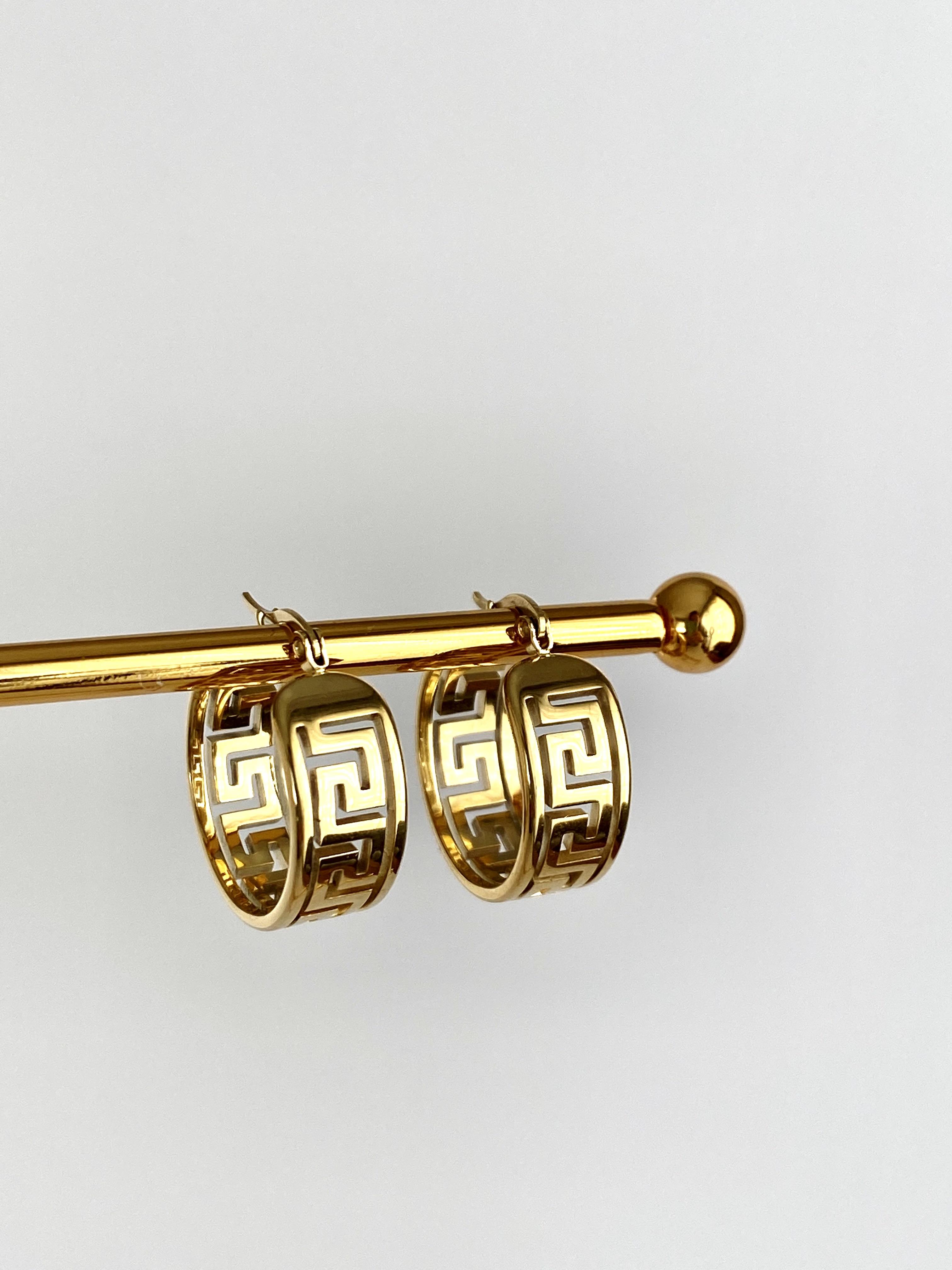 Versage Desen Çelik Halka Küpe