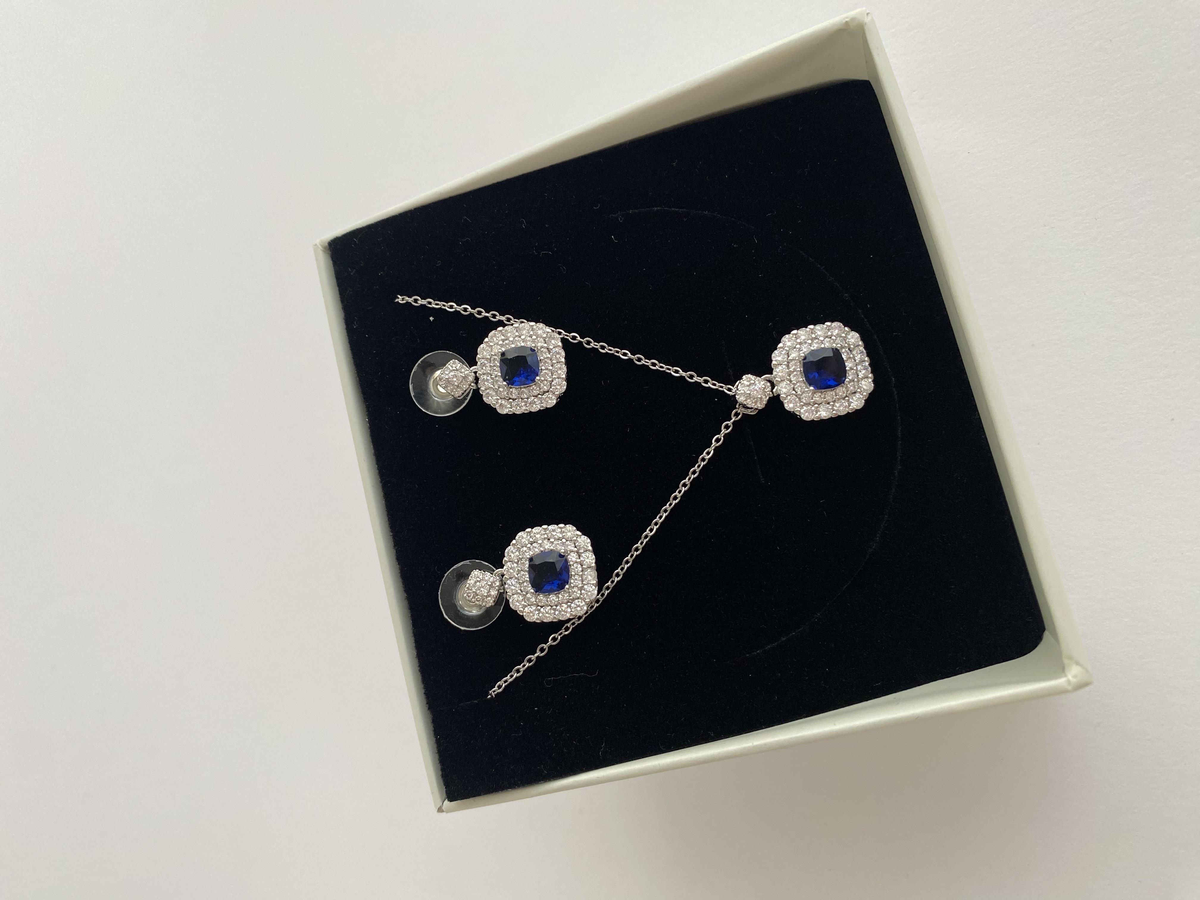 Zirkon Baget Taşlı Çelik Kolye ve Çelik Küpe Seti-Silver