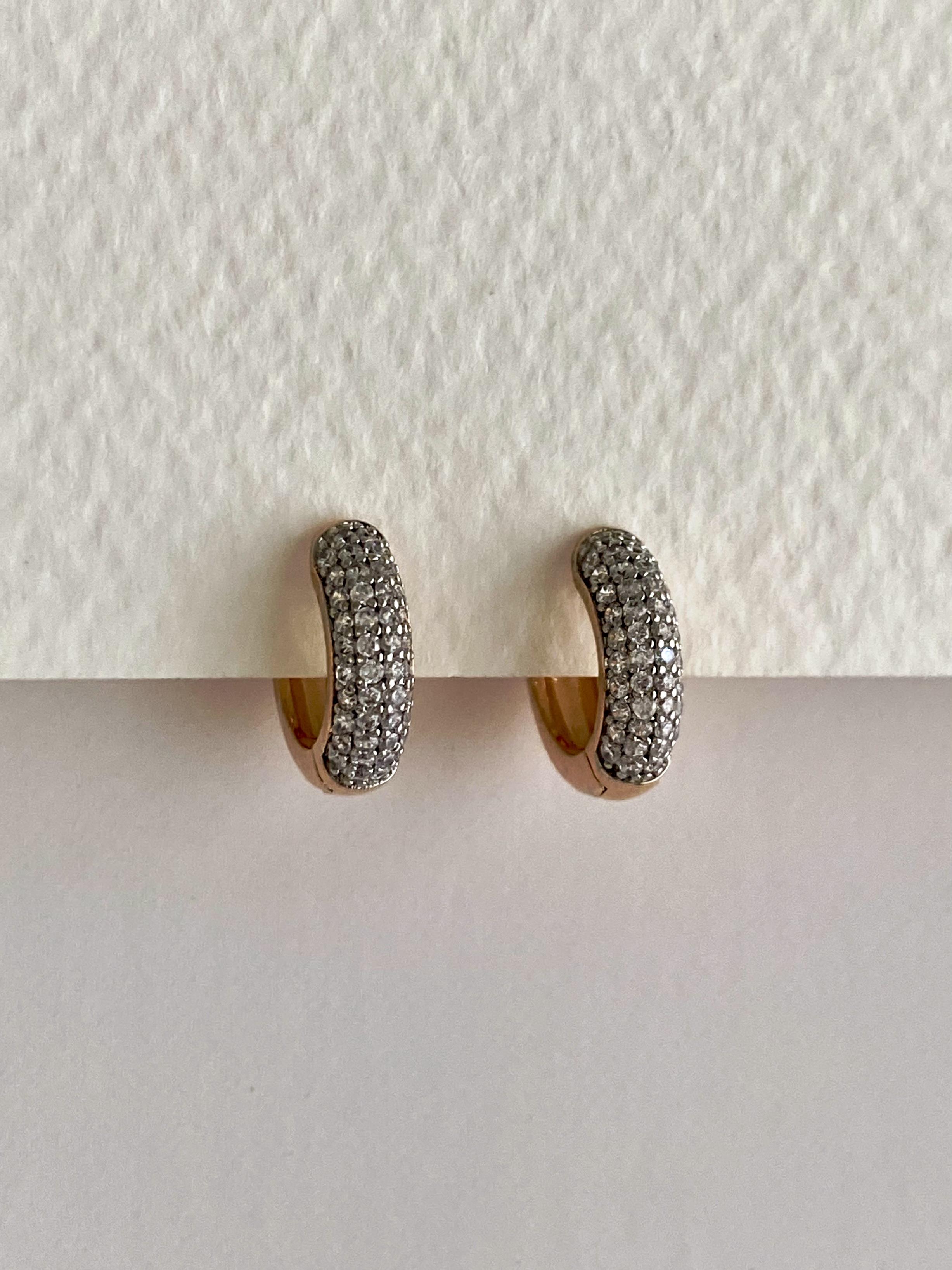 Zirkon Taşlı Mini Halka Küpe