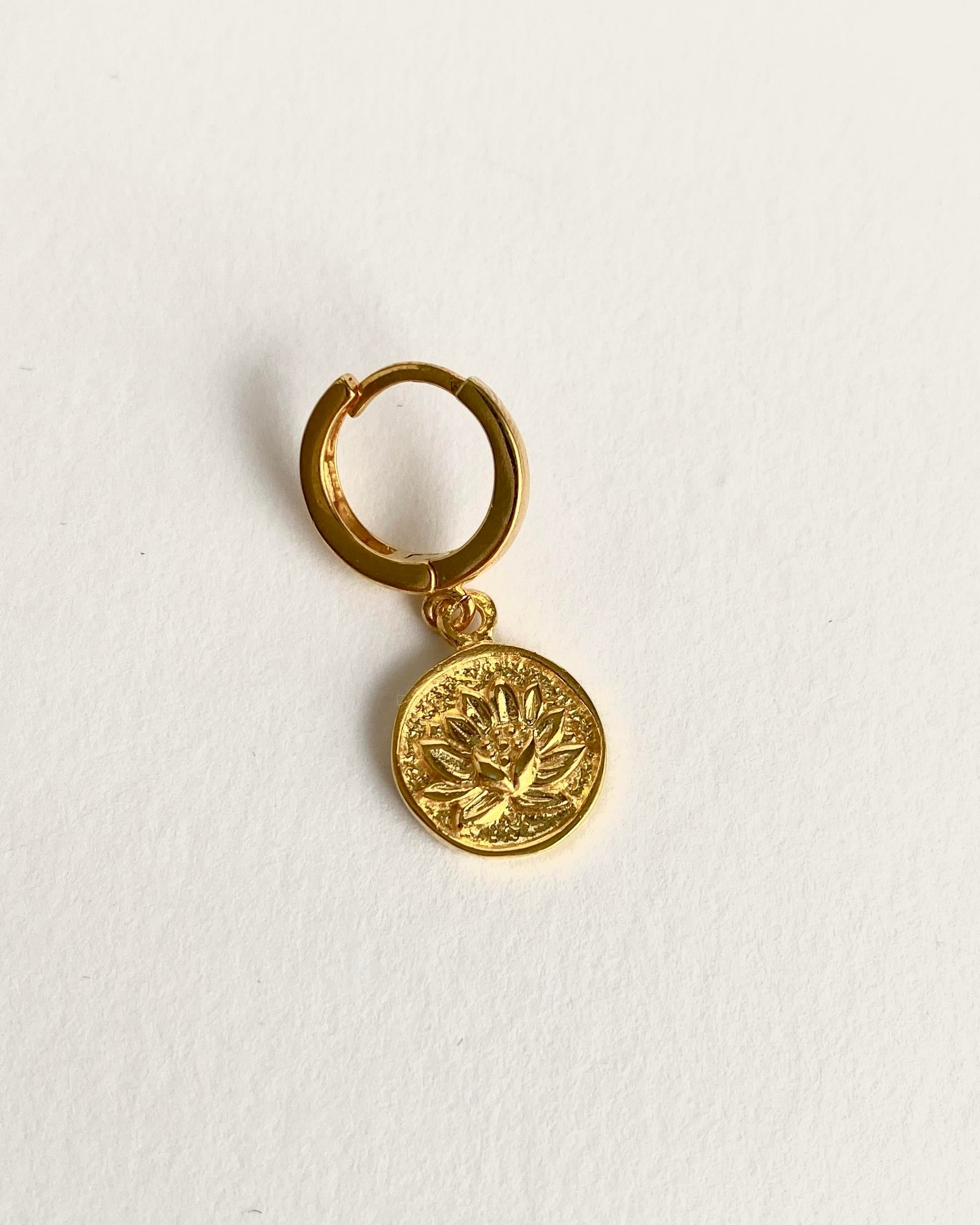 925 Ayar Gümüş Mini Lotus Küpe