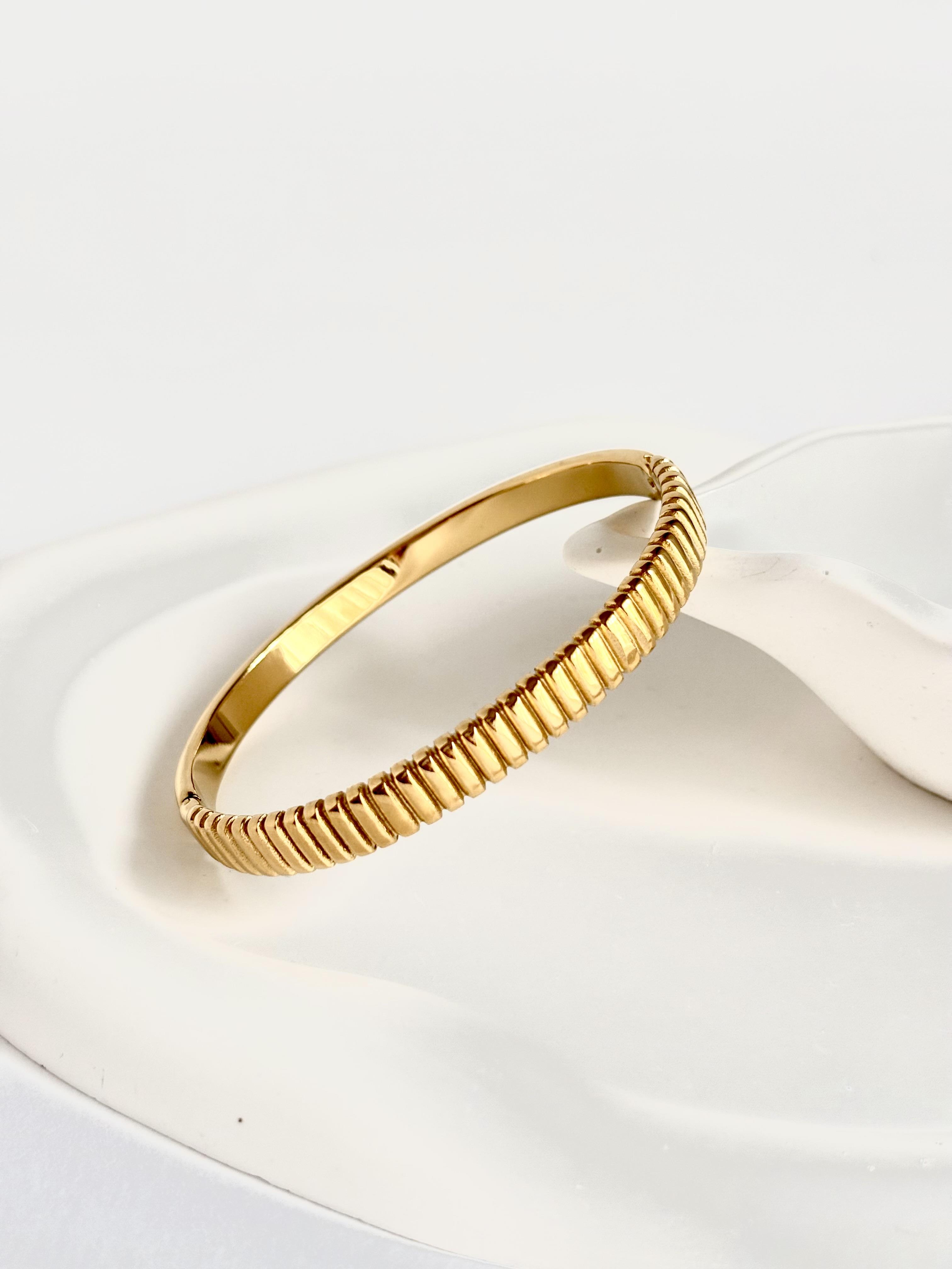 Çizgili Çelik Bileklik