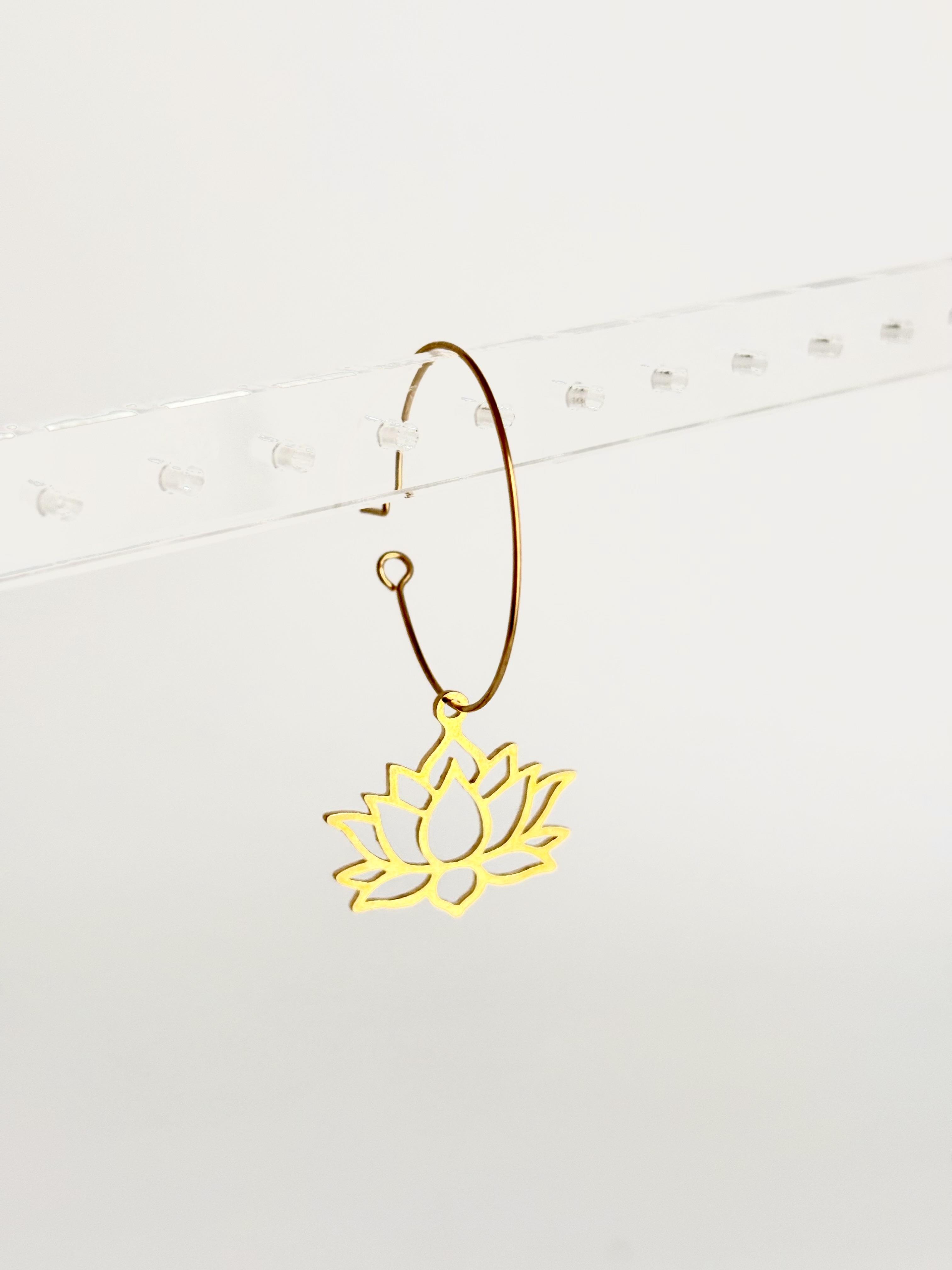 Küçük Çelik Ada Lotus Küpe