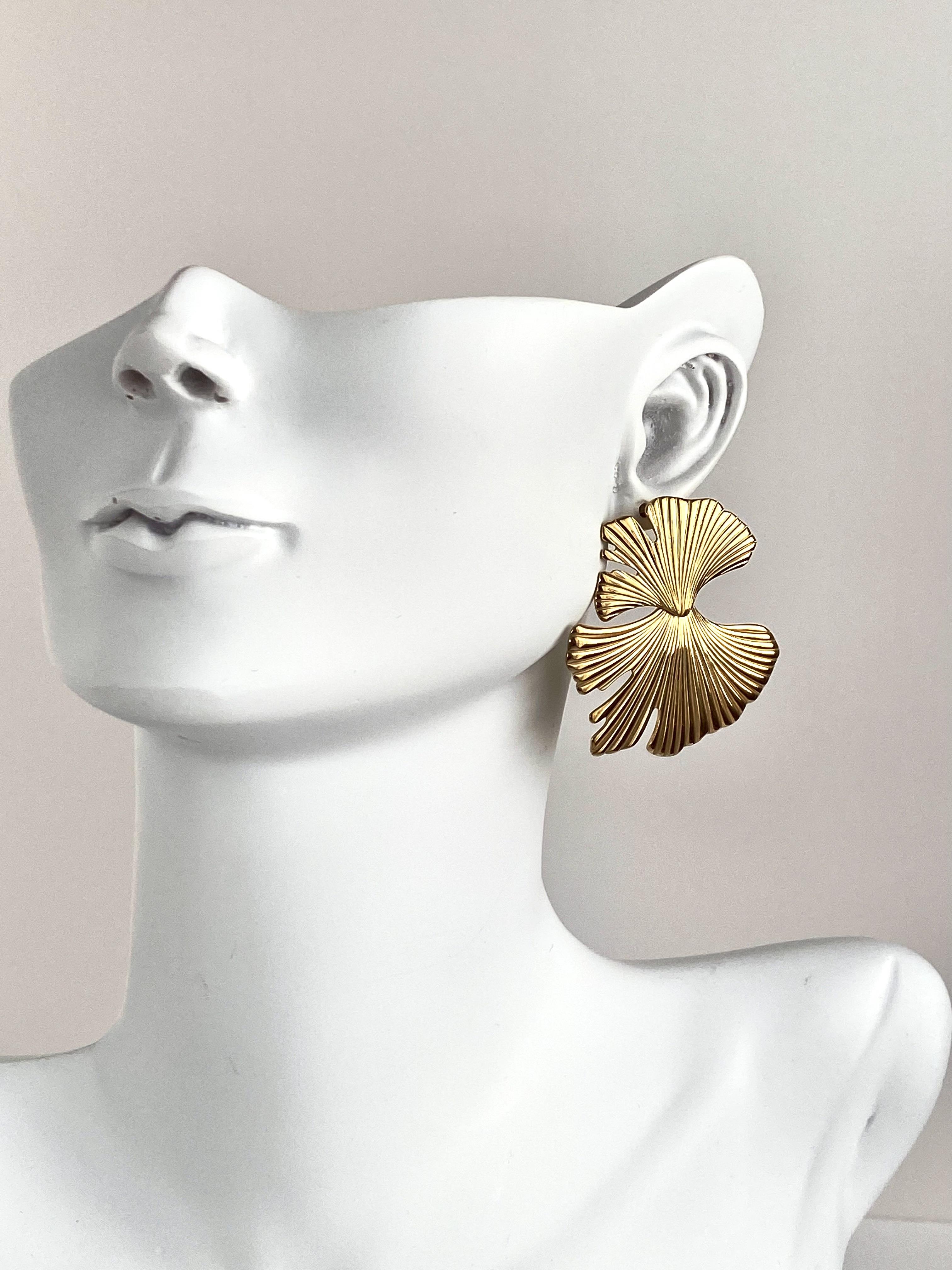 Mabet Ağacı Yaprağı Çelik Küpe