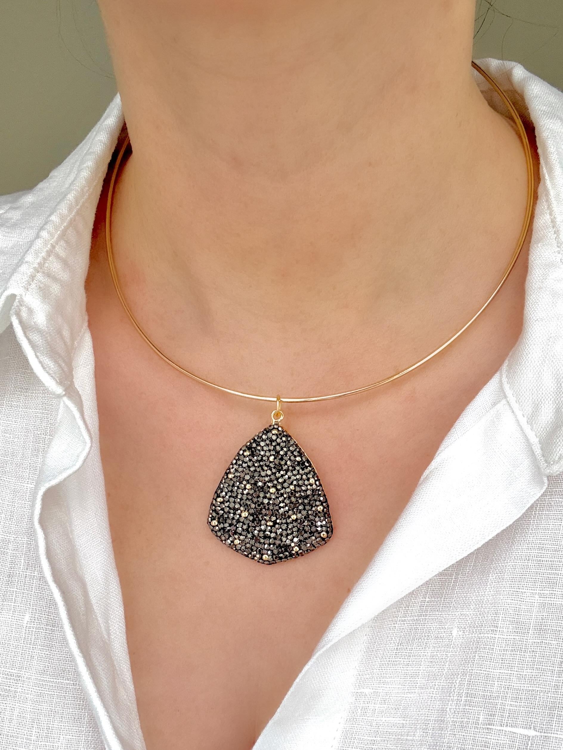 Markazit Taşlı Kalkan Halka Kolye- Gri