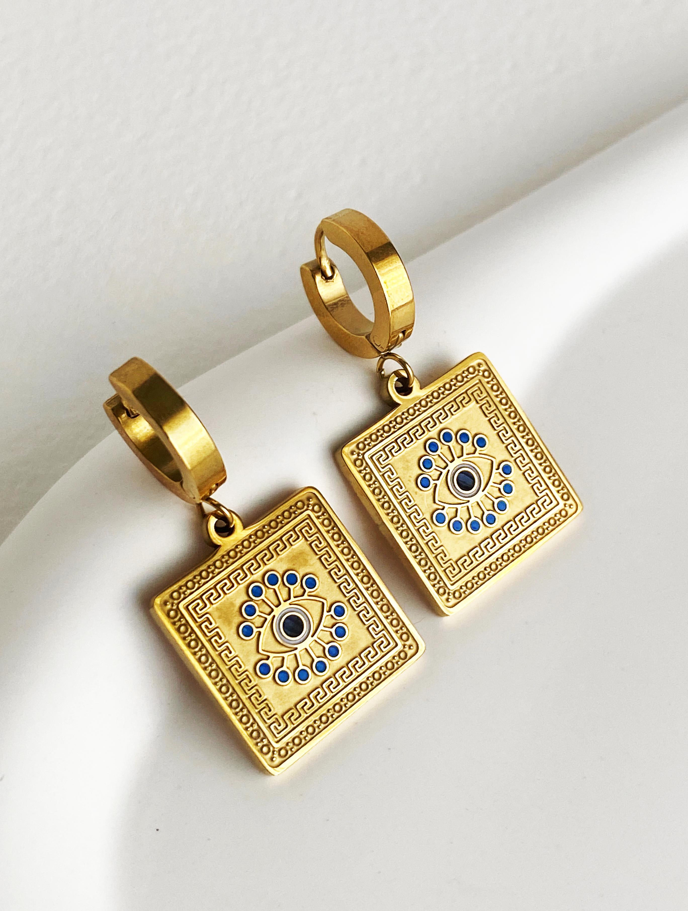 Mavi Göz İşlemeli Plaka Çelik Küpe