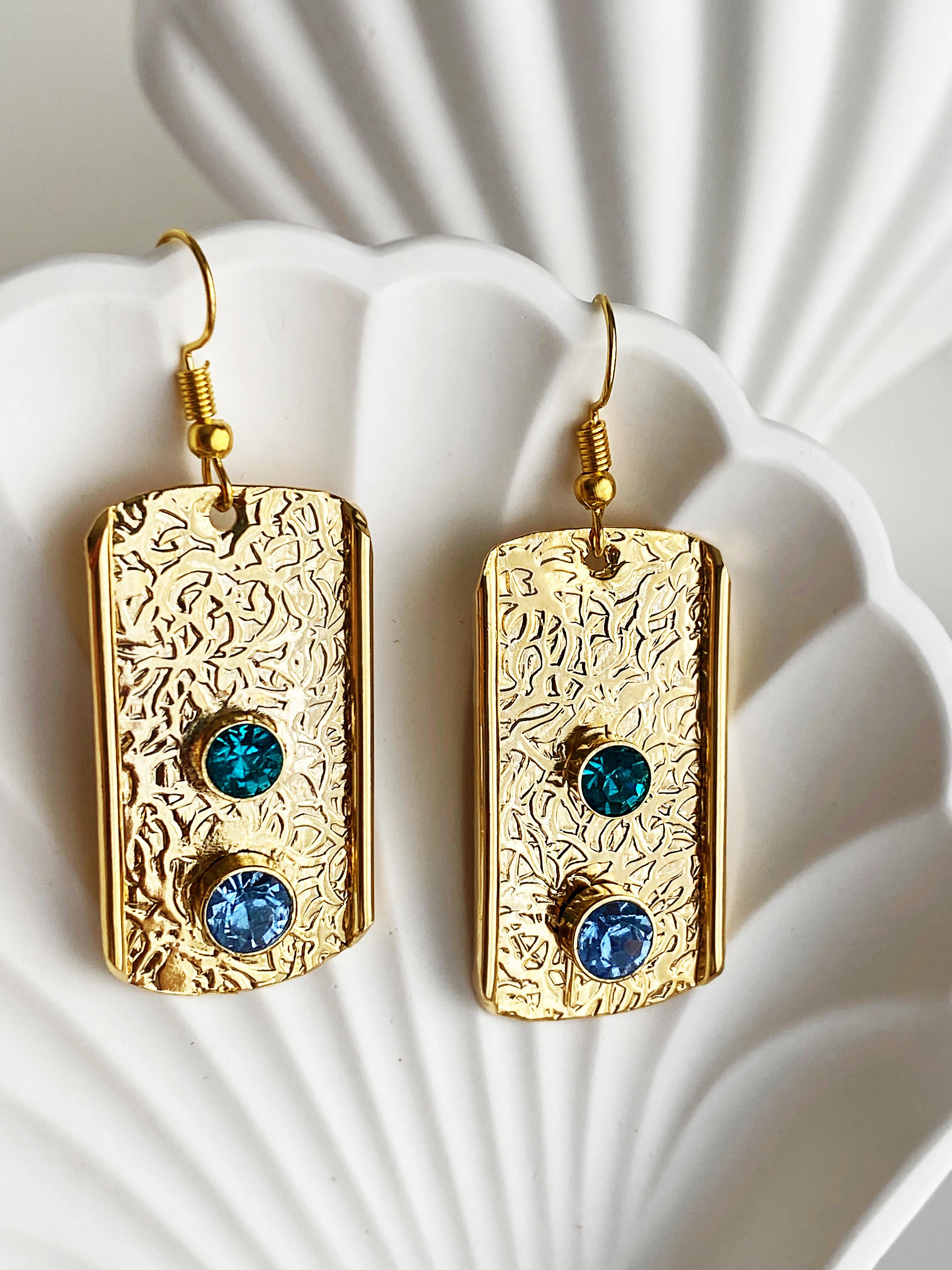 Özel Tasarım Altın Kaplama Mavi ve Yeşil Swarovski Taşlı El Yapımı Plaka Küpe