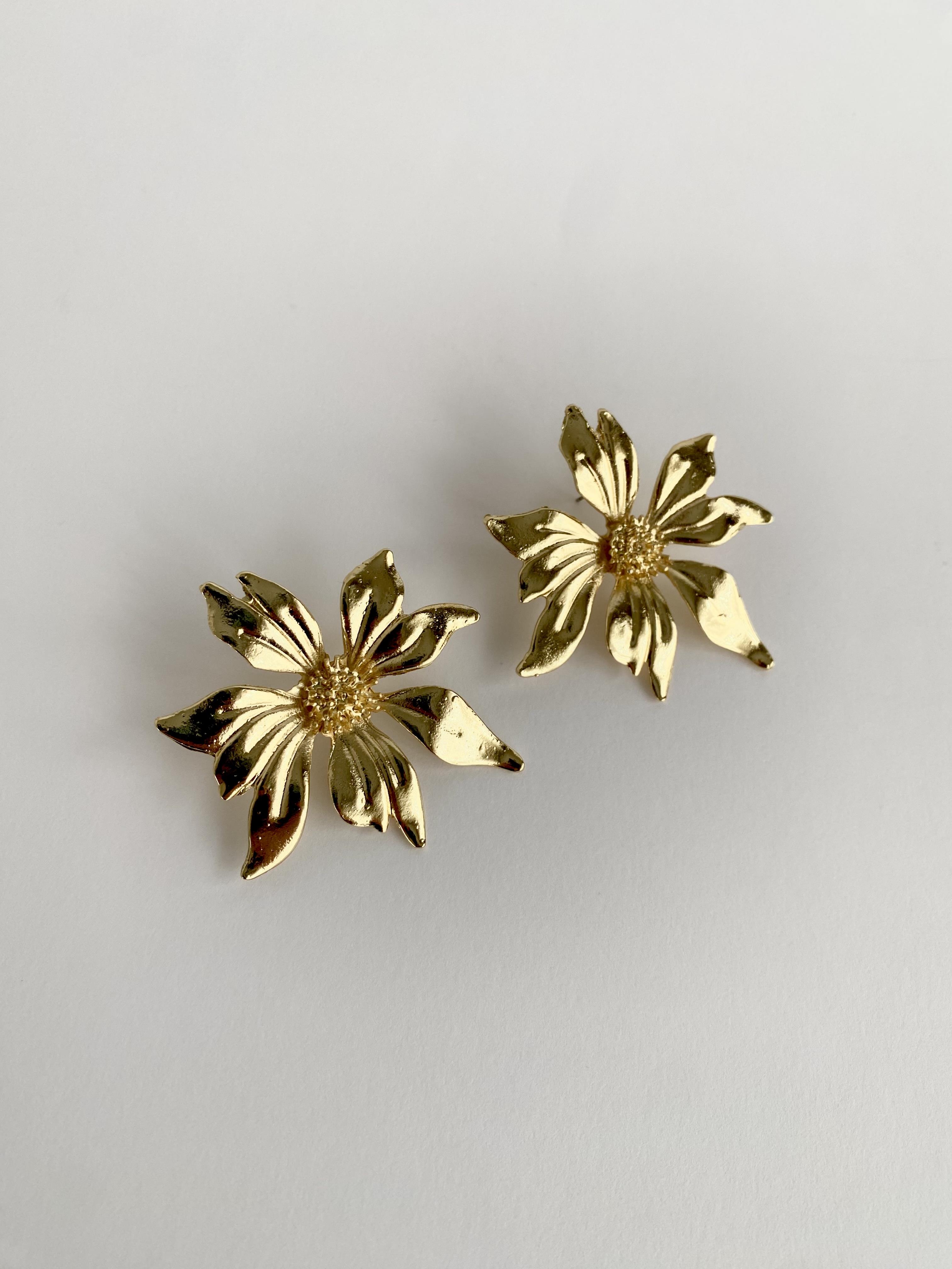 Özel Tasarım Büyük Çiçek Küpe