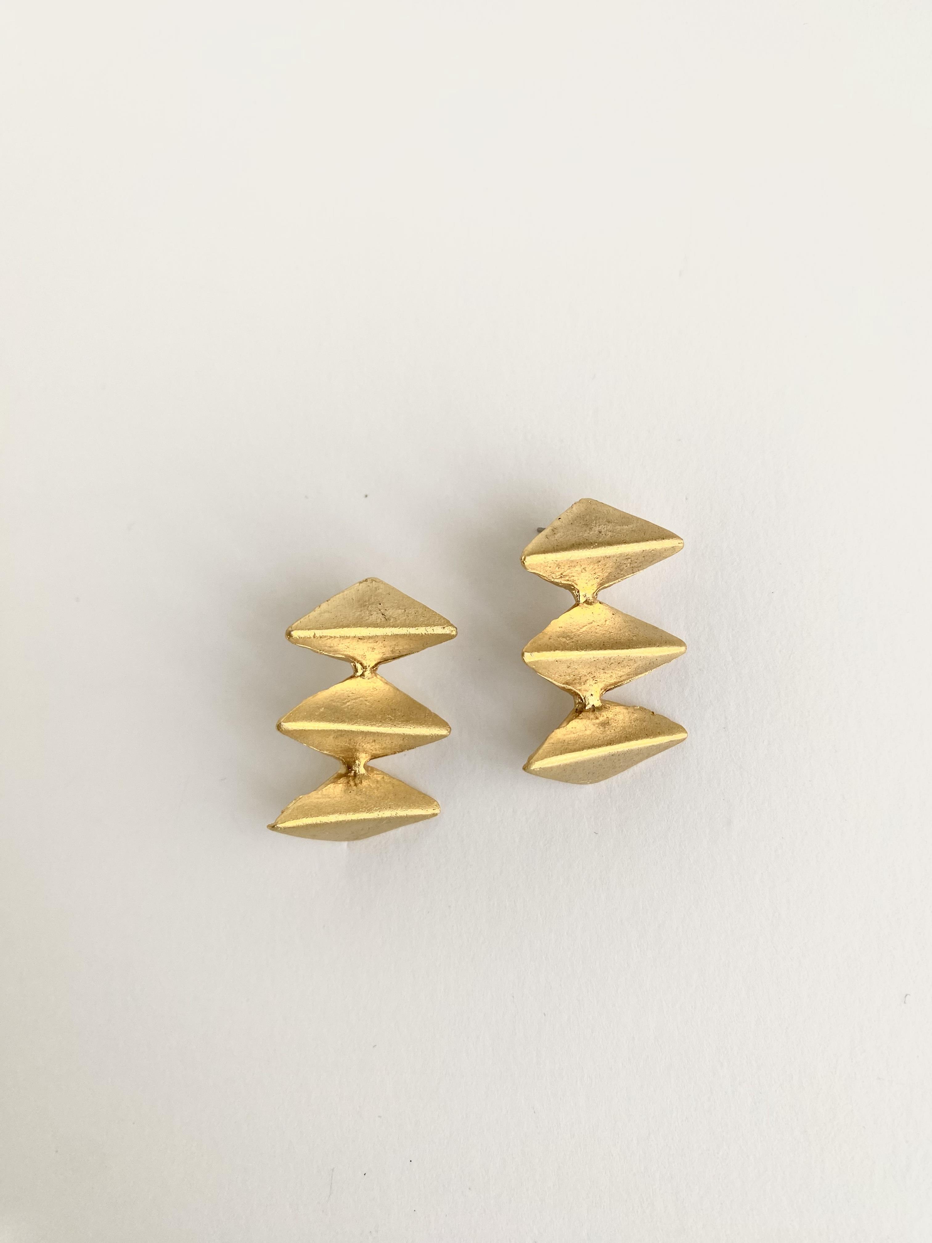 Piramit Tasarım Modern Küpe