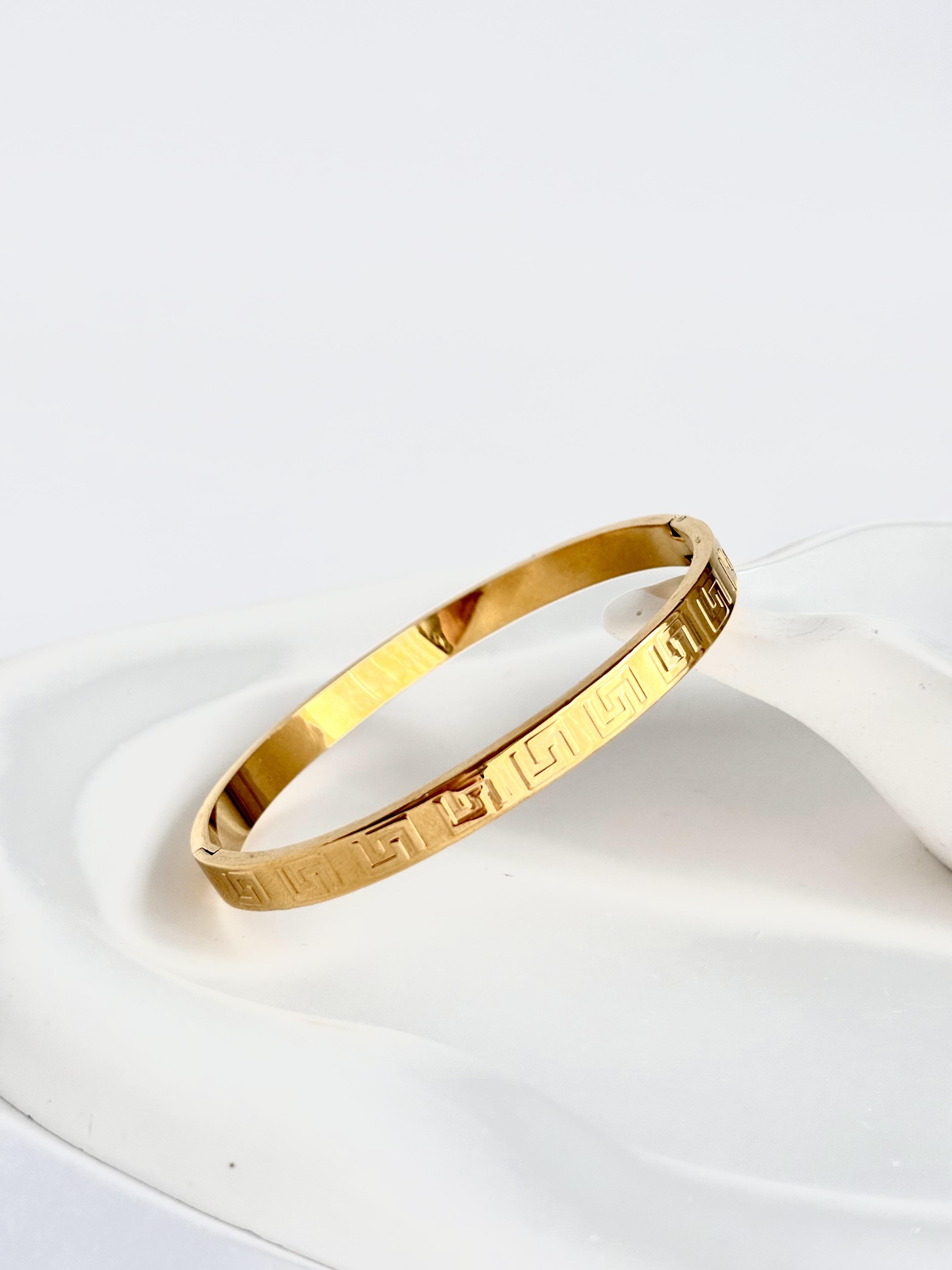 Versage Desenli İnce Çelik Bileklik