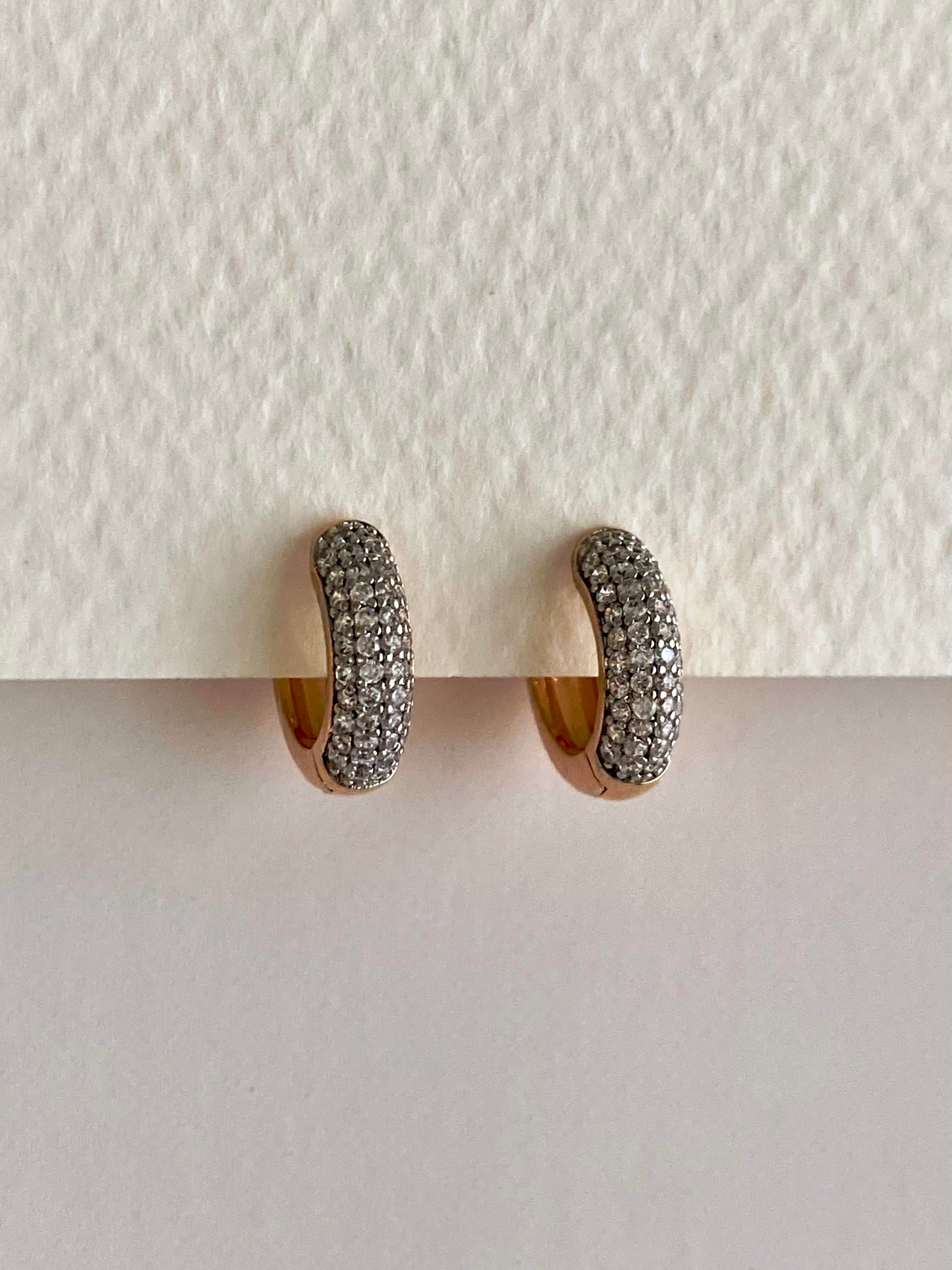 Zirkon Taşlı Mini Halka Küpe