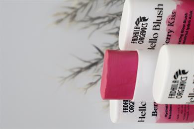 Hello Blush Doğal Işıltılı Stick Allık - Berry Kiss