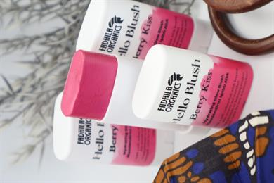 Hello Blush Doğal Işıltılı Stick Allık - Berry Kiss