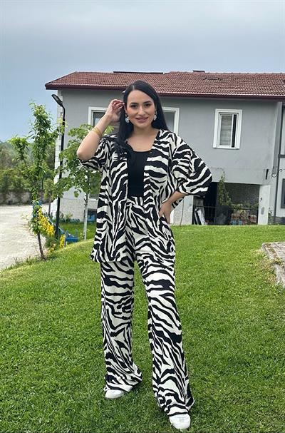 Zebra Desenli Takım 2023