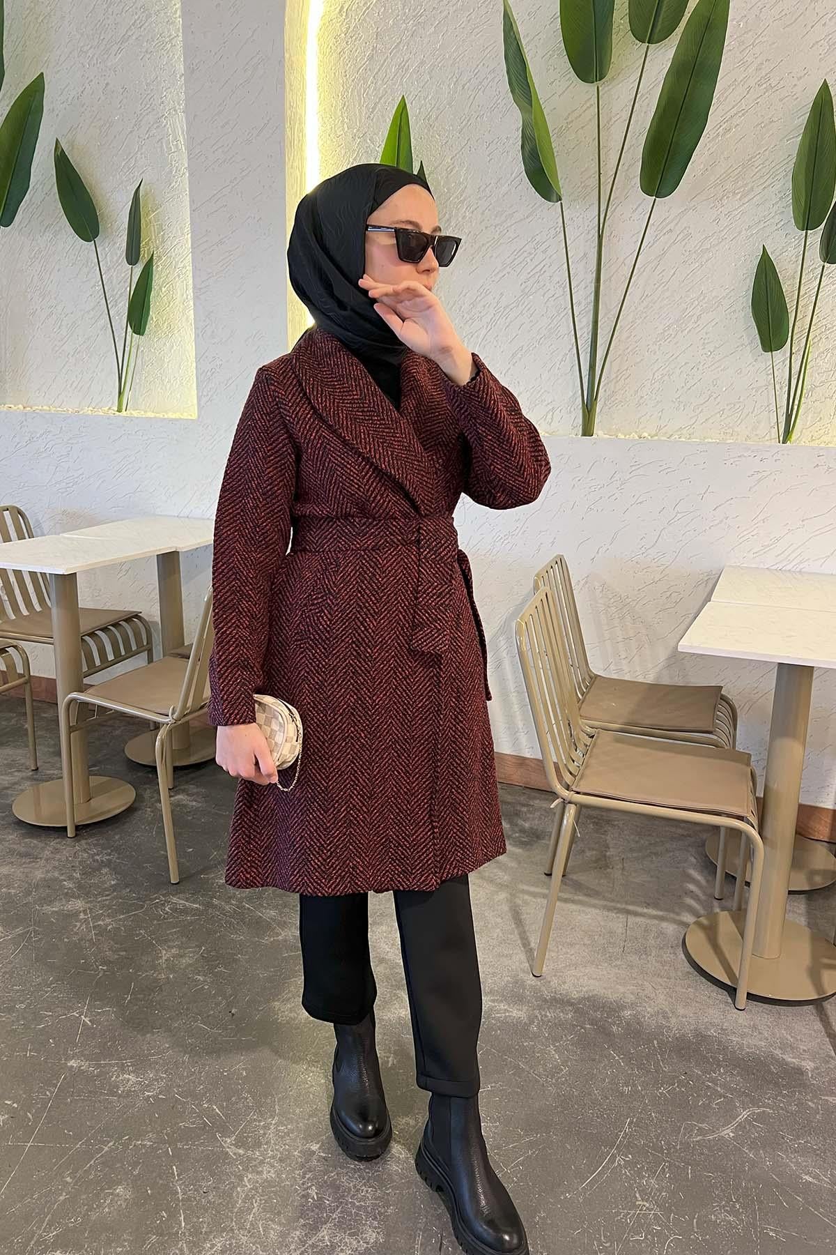 Balıksırtı Desenli Kuşaklı Kap Bordo