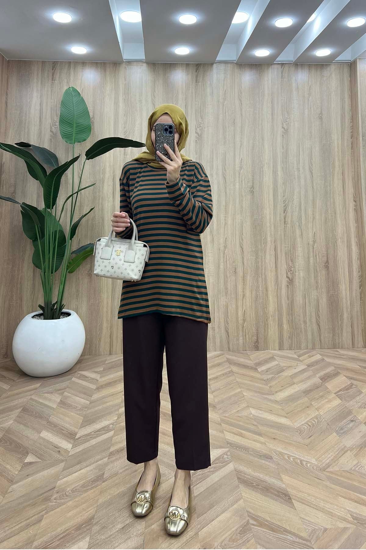 Bisiklet Yaka Çizgili Penye Sweatshirt Sütlü Kahve