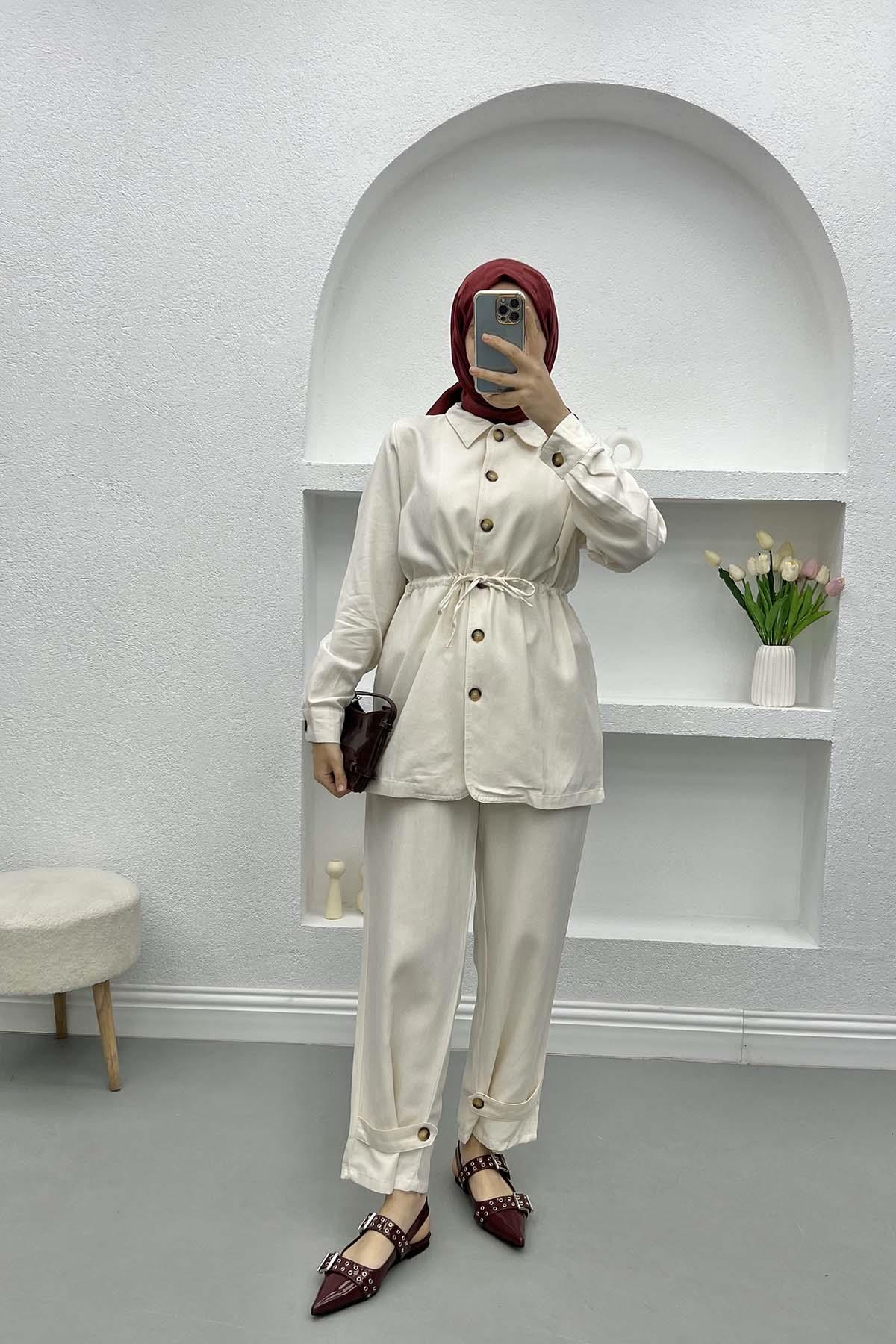 Büzgülü Kemer Detaylı Takım Bej