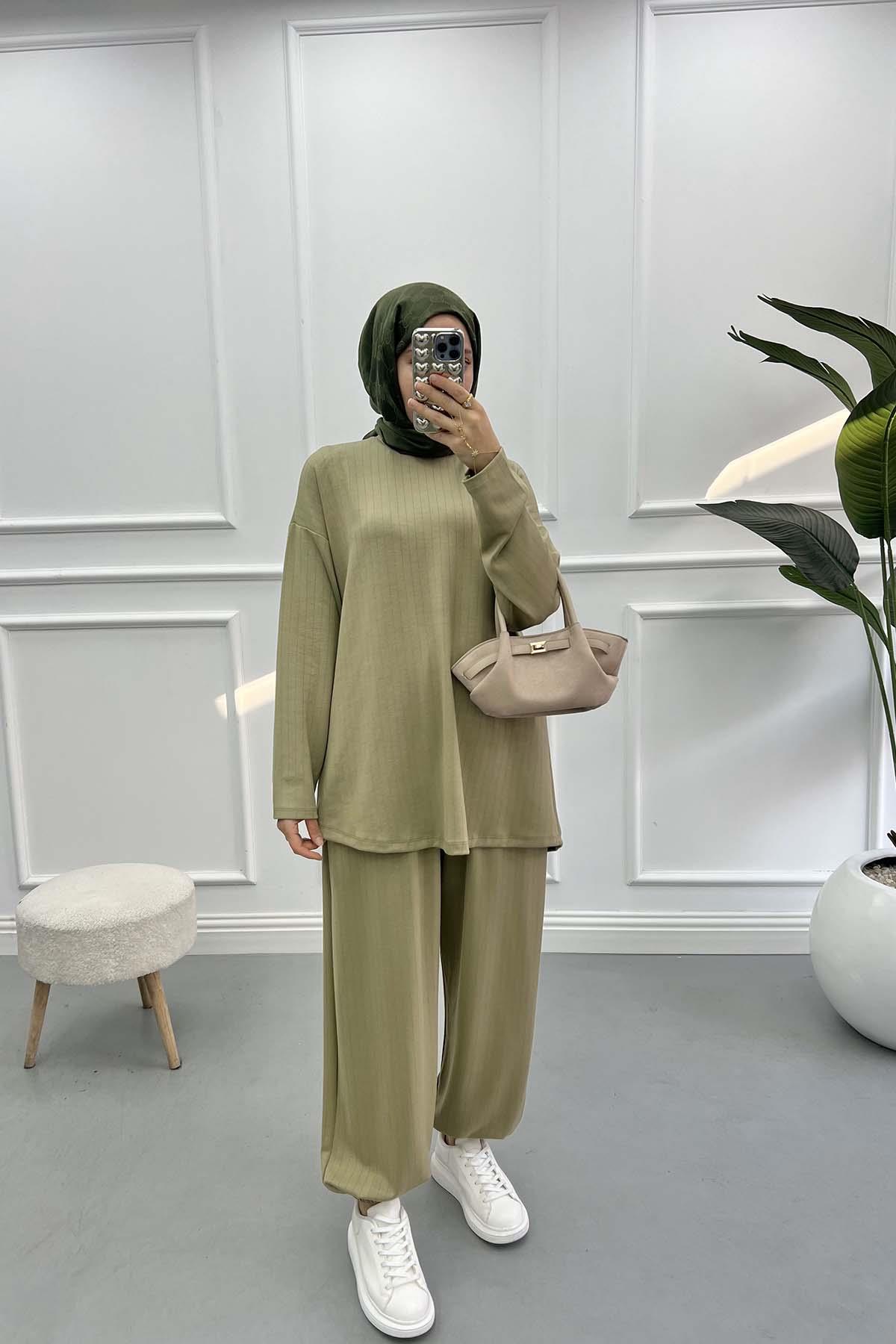 Çizgi Detaylı Takım Soft Yeşil