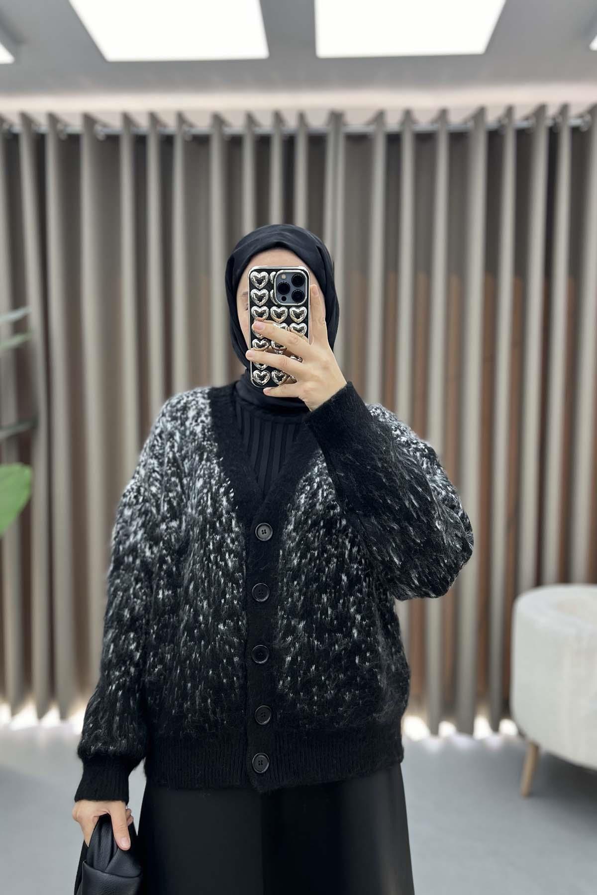 Geçiş Detaylı Triko Hırka Siyah