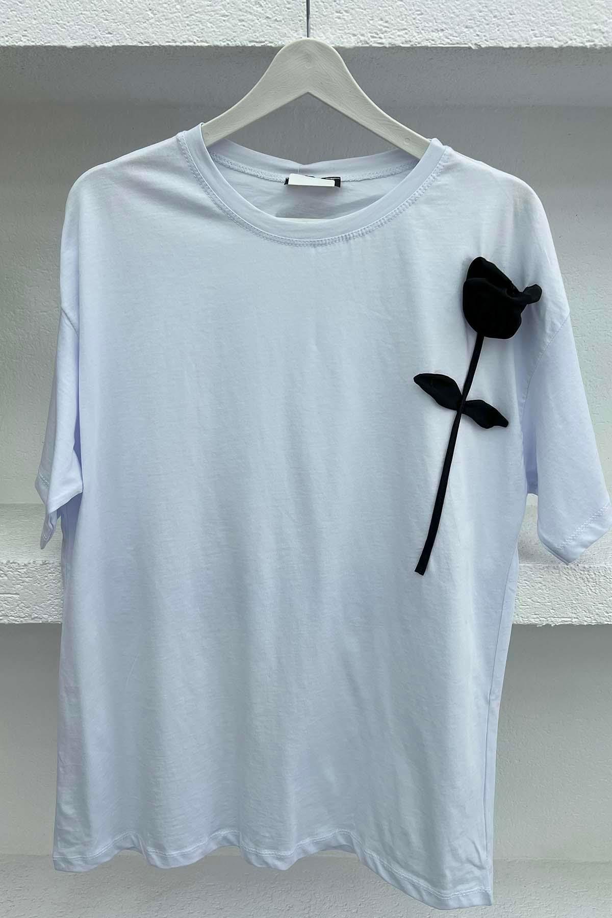 Gül Figürlü T-Shirt Beyaz