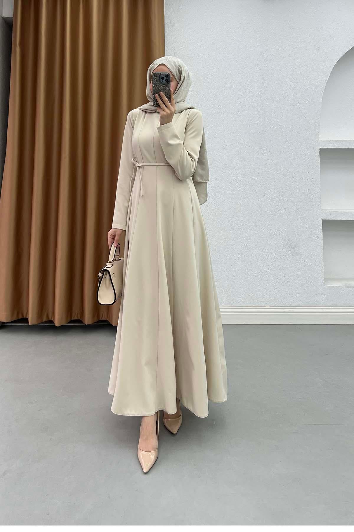 Minimalist Kesim Kemerli Elbise Bej