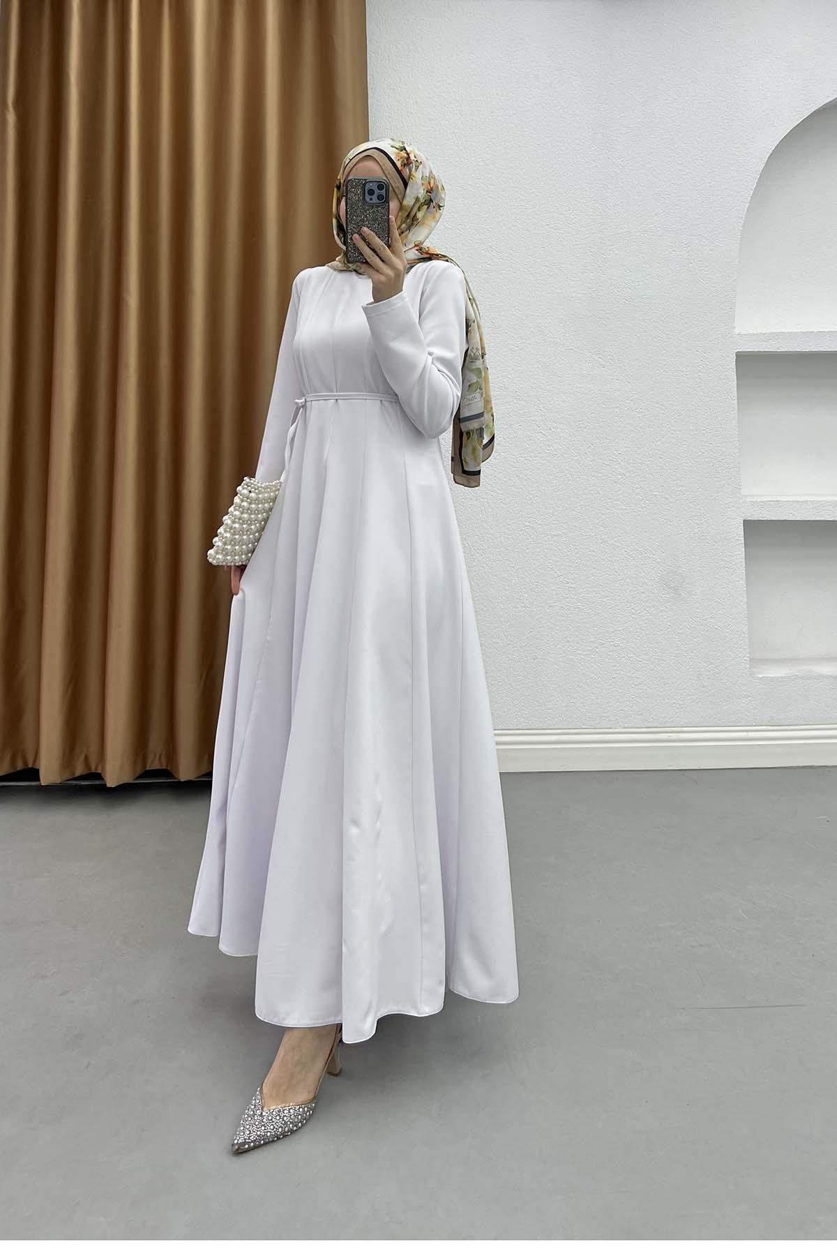 Minimalist Kesim Kemerli Elbise Beyaz